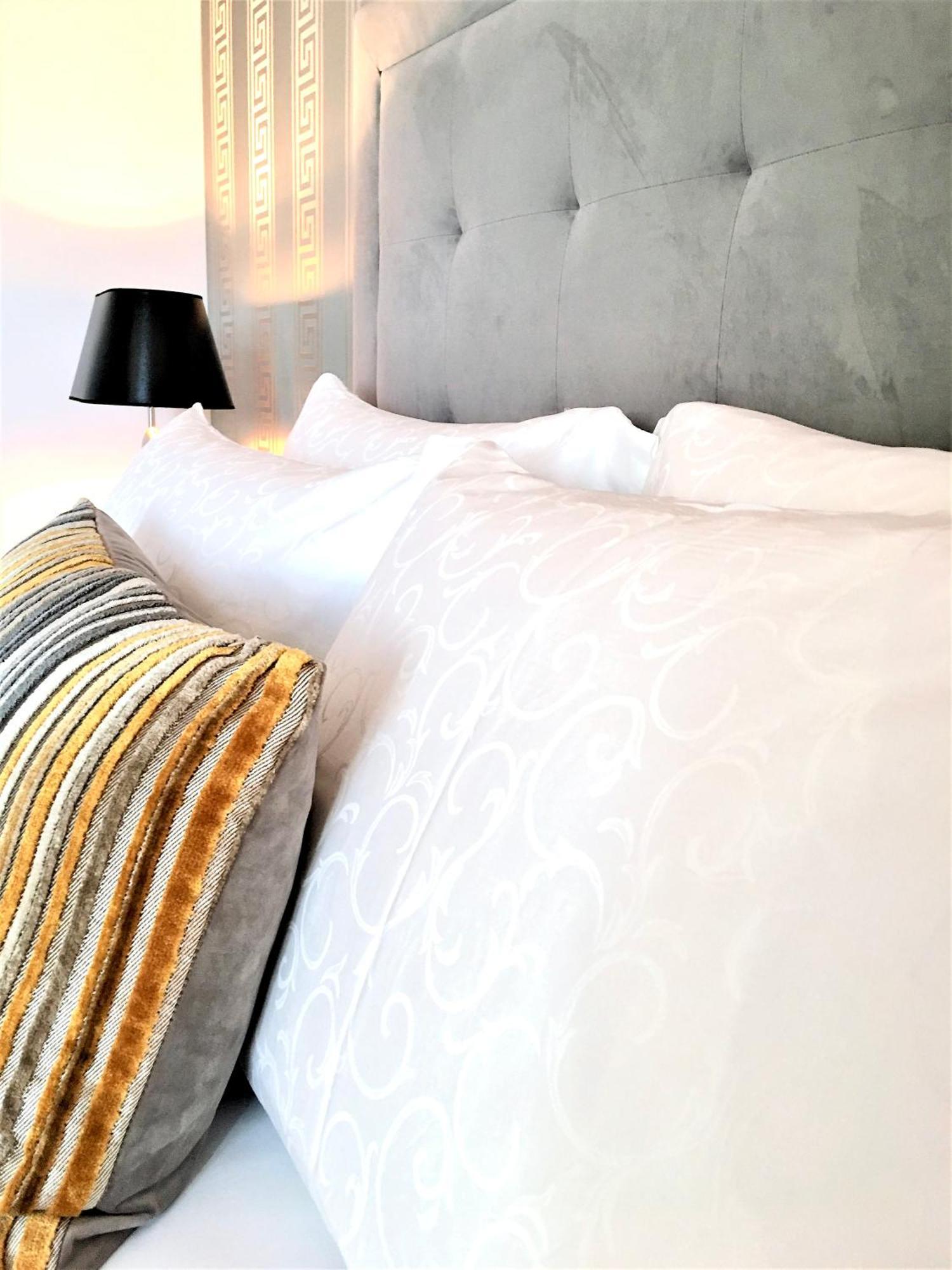 Mondrian Luxury & Market Square I Aparthotel Warsaw