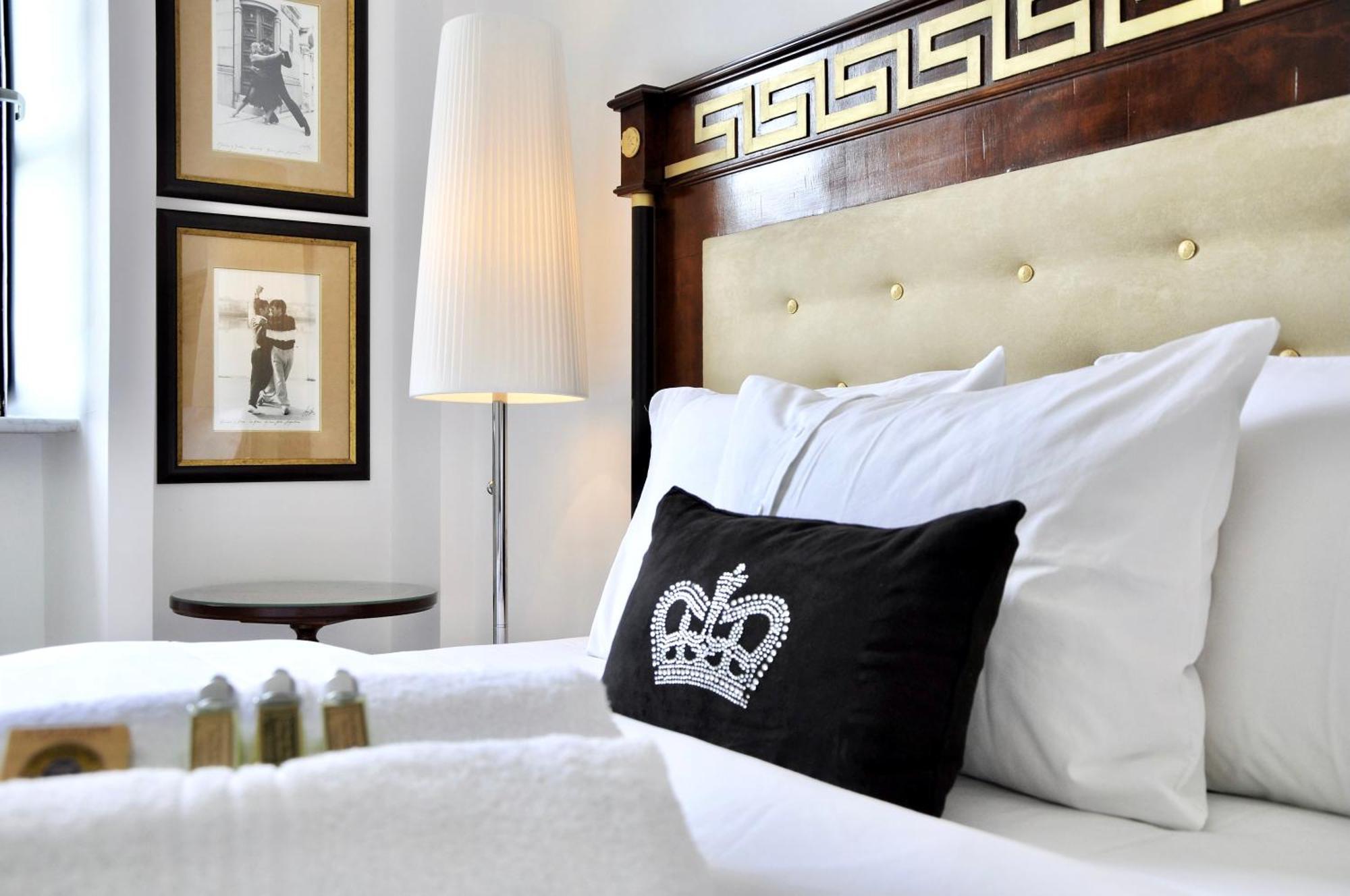 Khách sạn hẻo lánh Mondrian Luxury & Market Square Iv