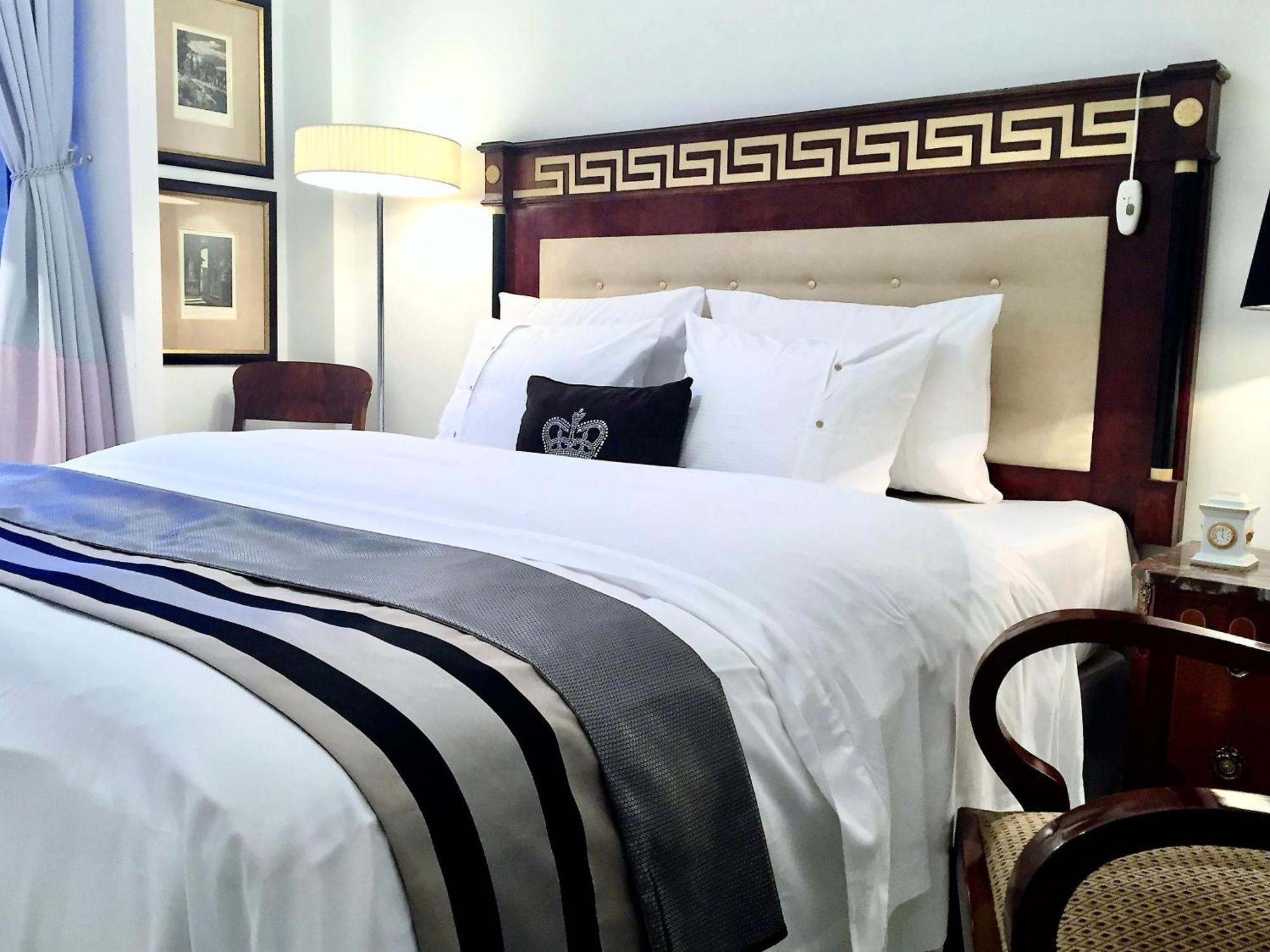Mondrian Luxury & Market Square Iv * Warschau