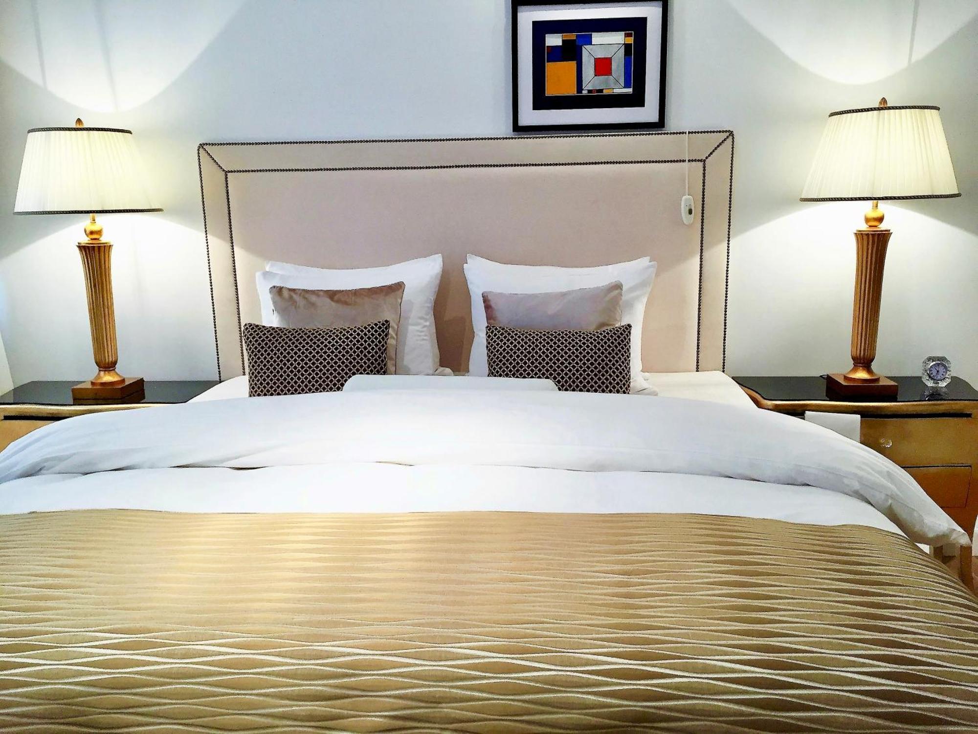 Mondrian Luxury & Market Square I Aparthotel Warsaw