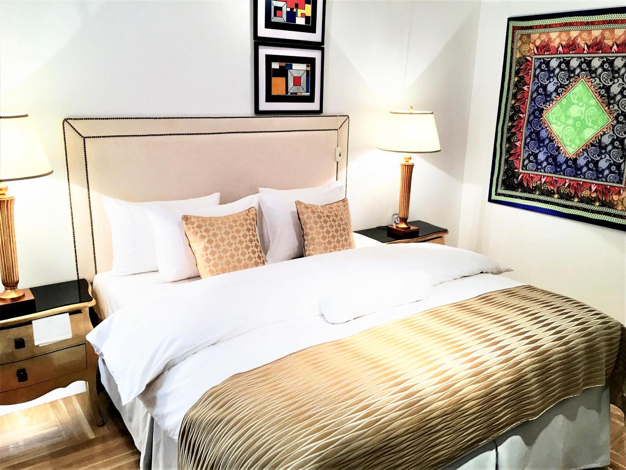 Aparthotel Mondrian Luxury & Market Square I