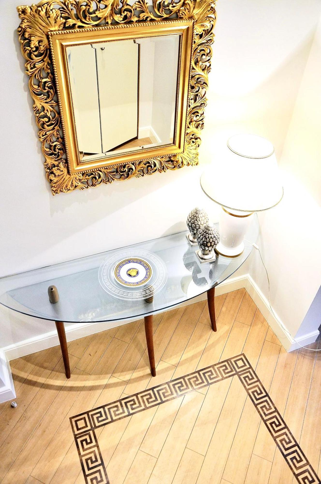 Mondrian Luxury & Market Square I 5*