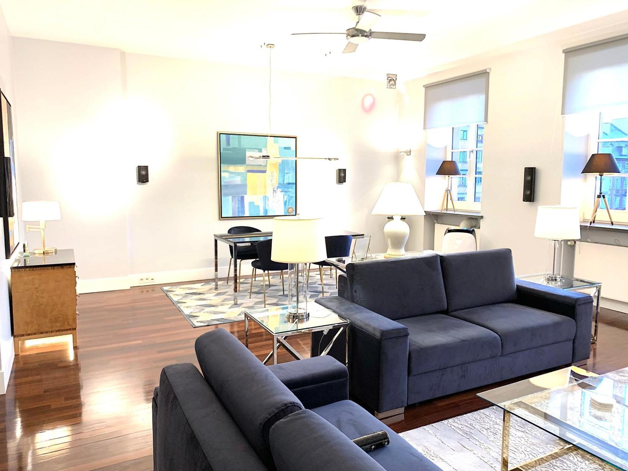 Mondrian Luxury Suites & Apartments Old Town Aparthotel *