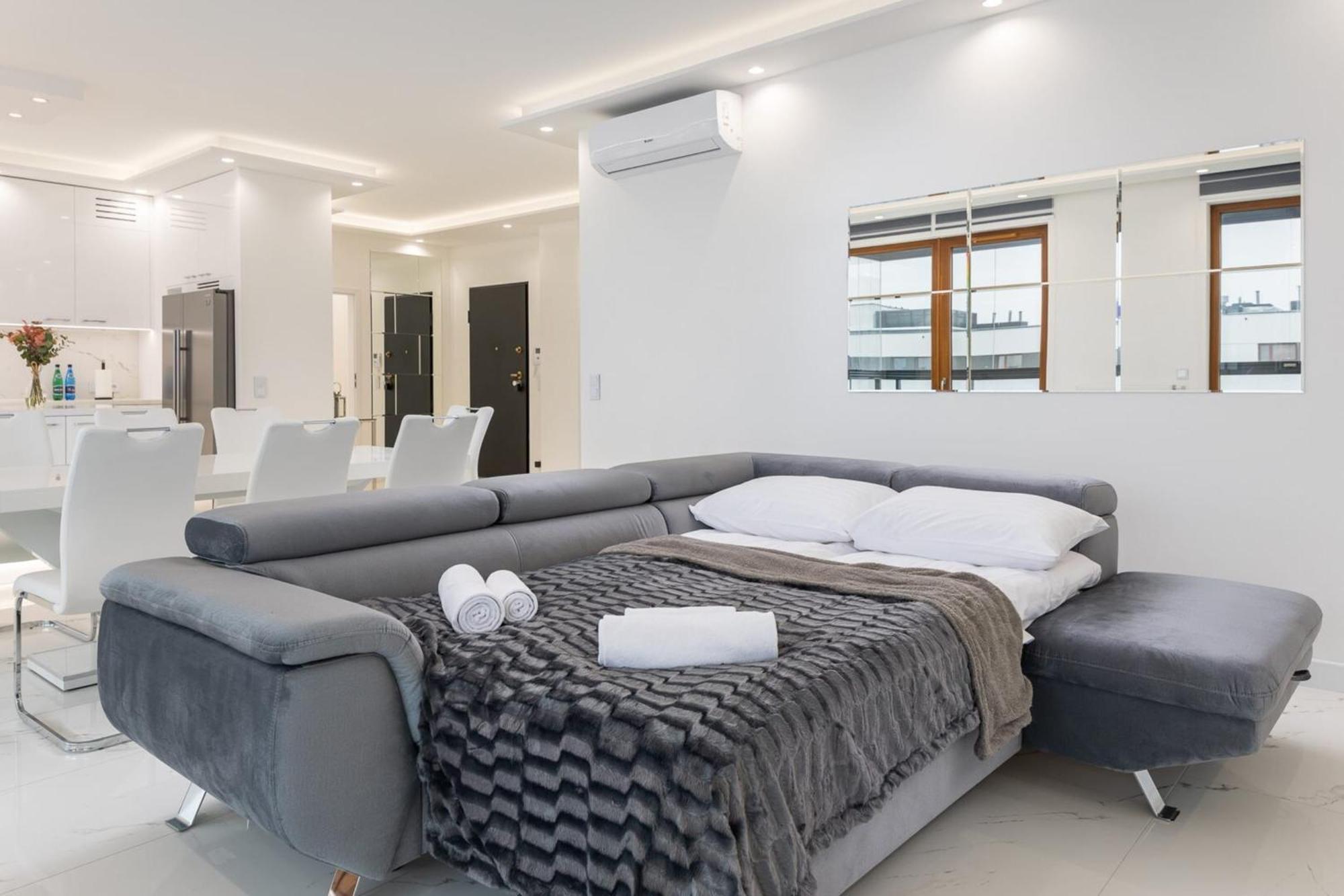 Apartment Karolkowa 28a - Luminous With Balcony By Renters Prestige