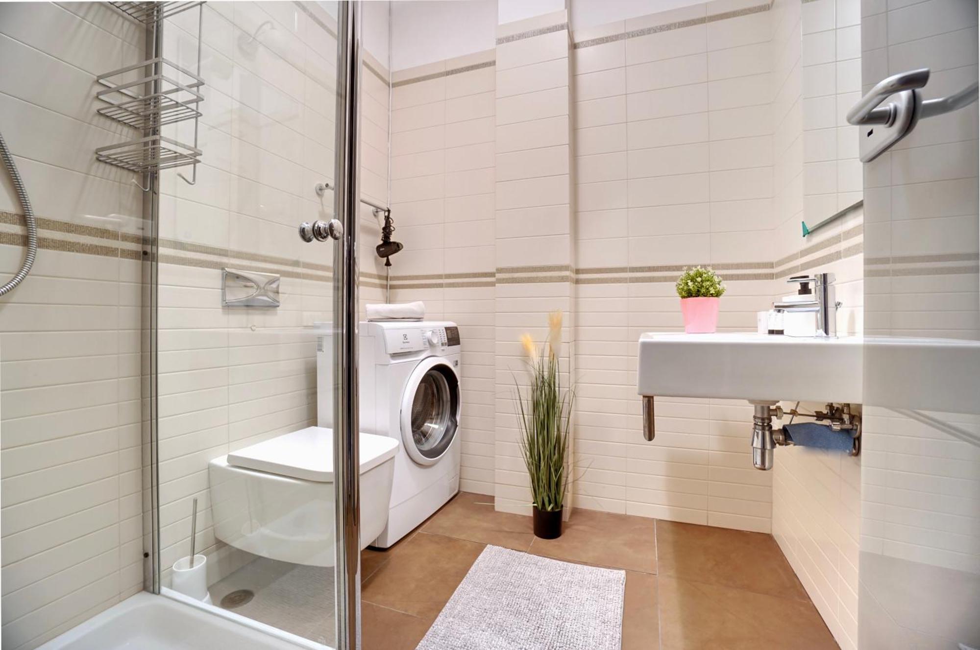 Premium Market View Old Town Apartment *