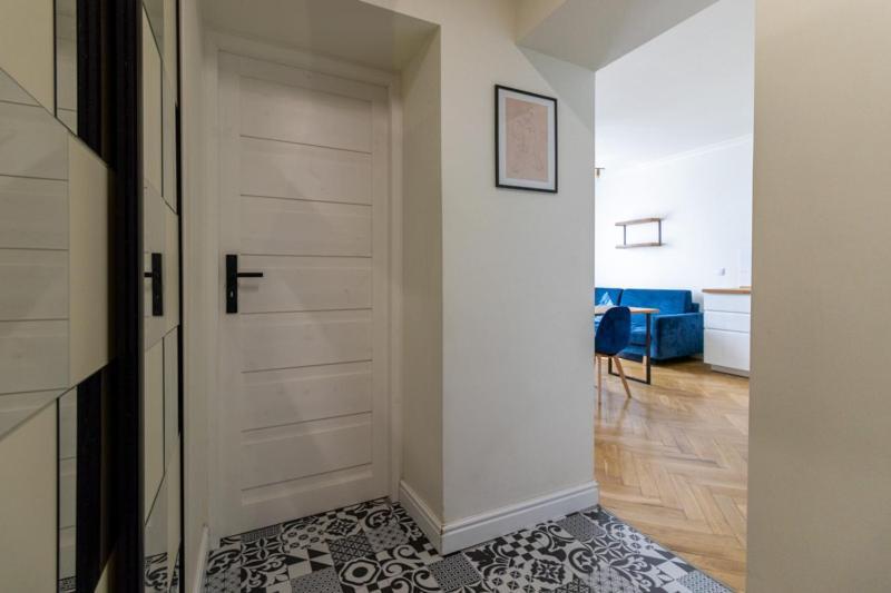 Cozy Renovated In Bielany Next To Subway * Warsaw