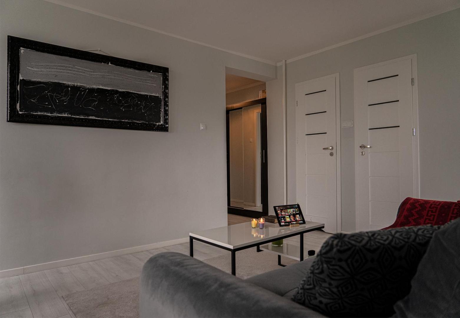 Sunny 3-room Appartement, Near National Stadium Apartment