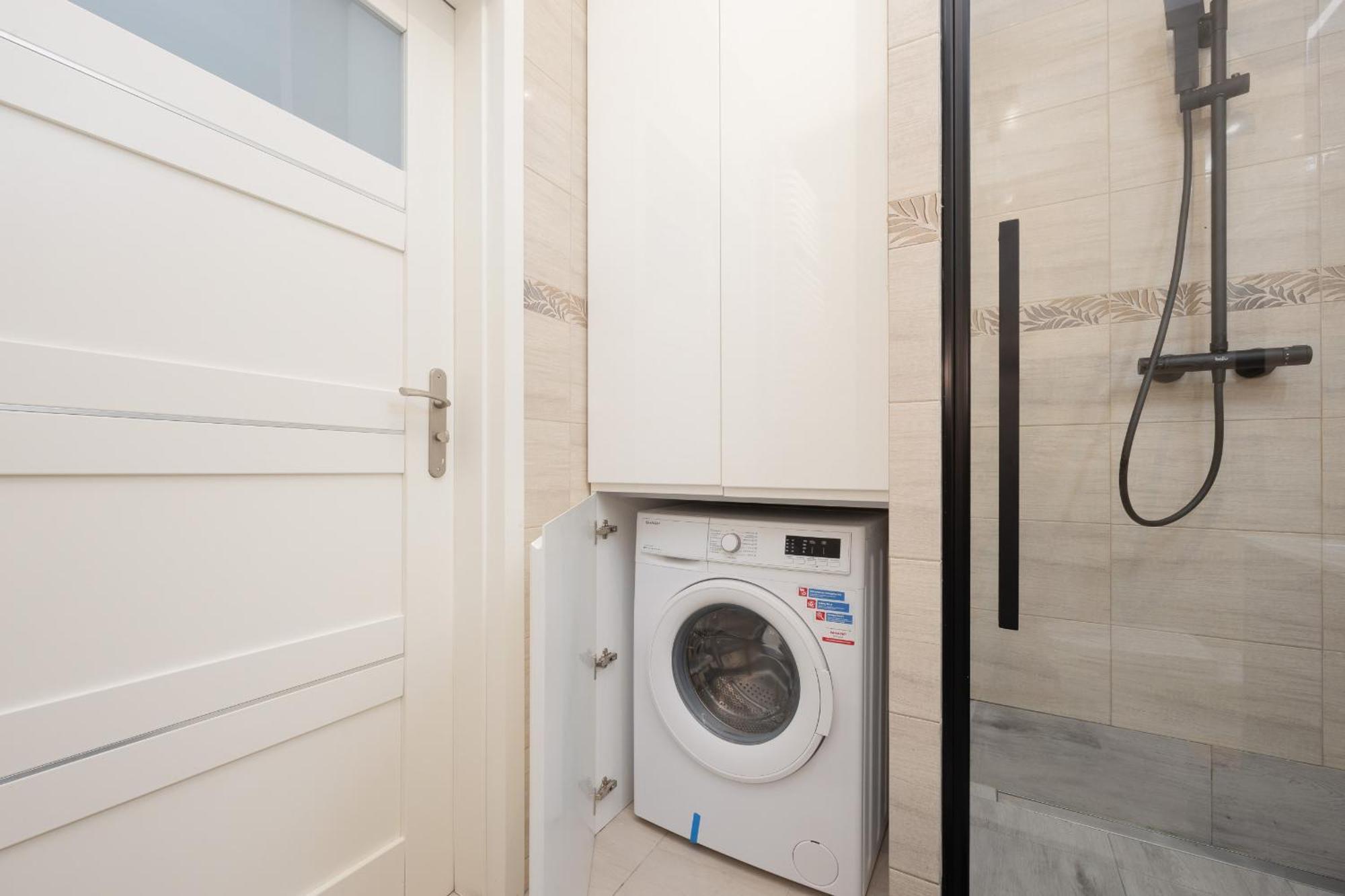 Nowoczesny Z Parkingiem Mokotow By Renters Apartamento