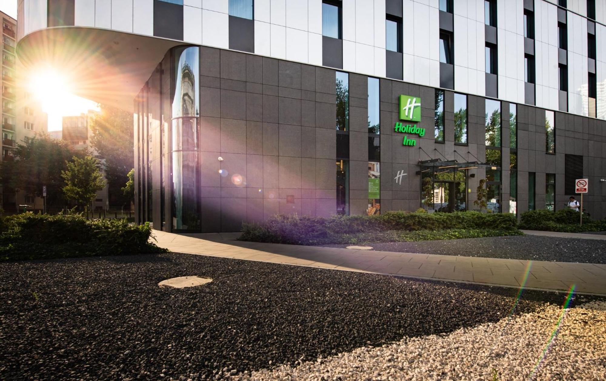 - Centre By Ihg Hotel 3*