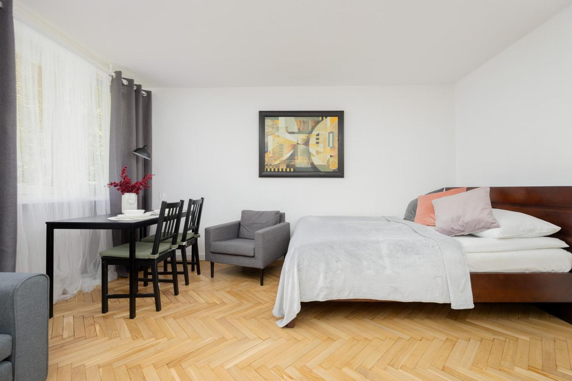 Studio Downtown By Renters *