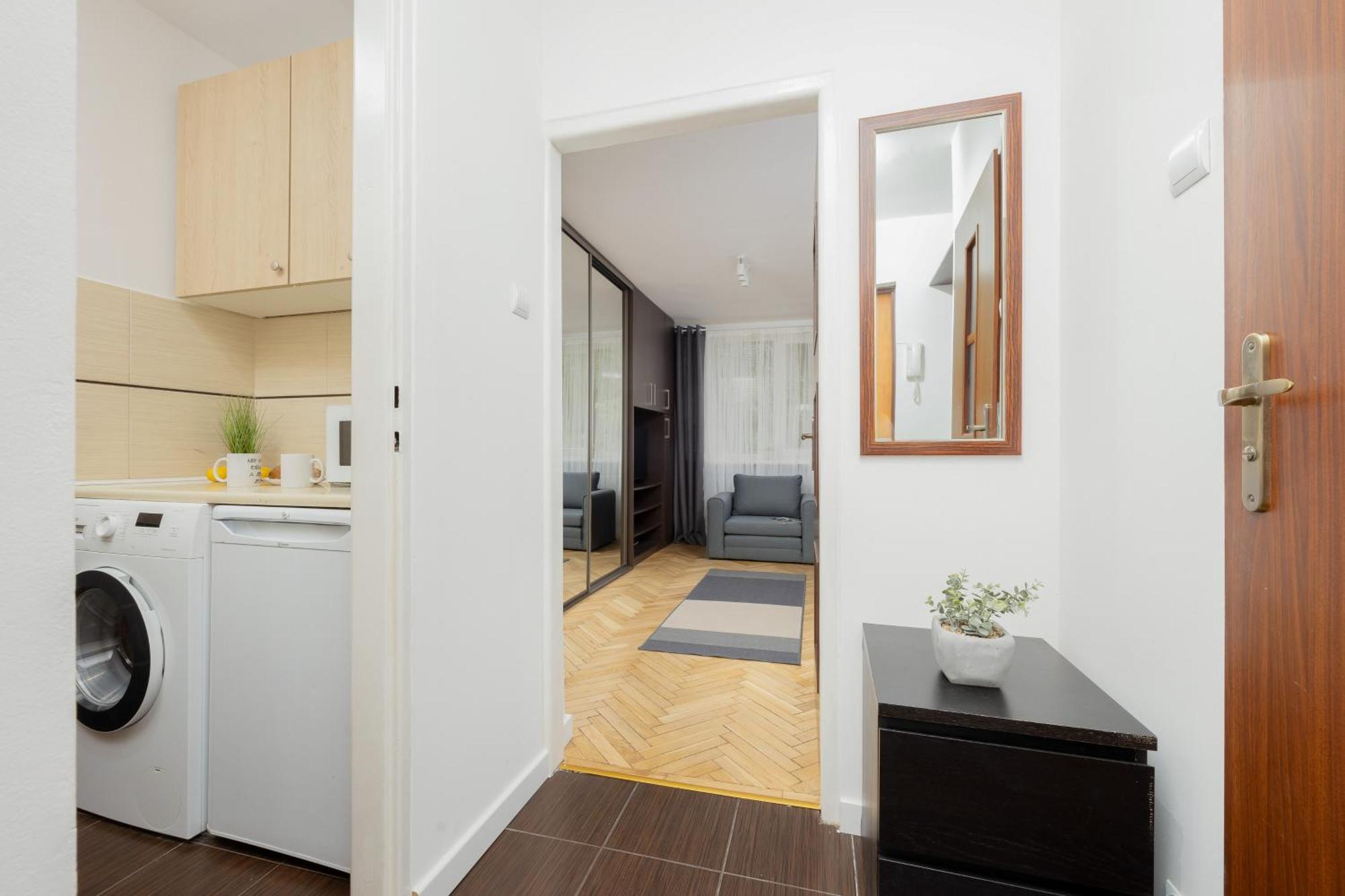 Studio Downtown By Renters *