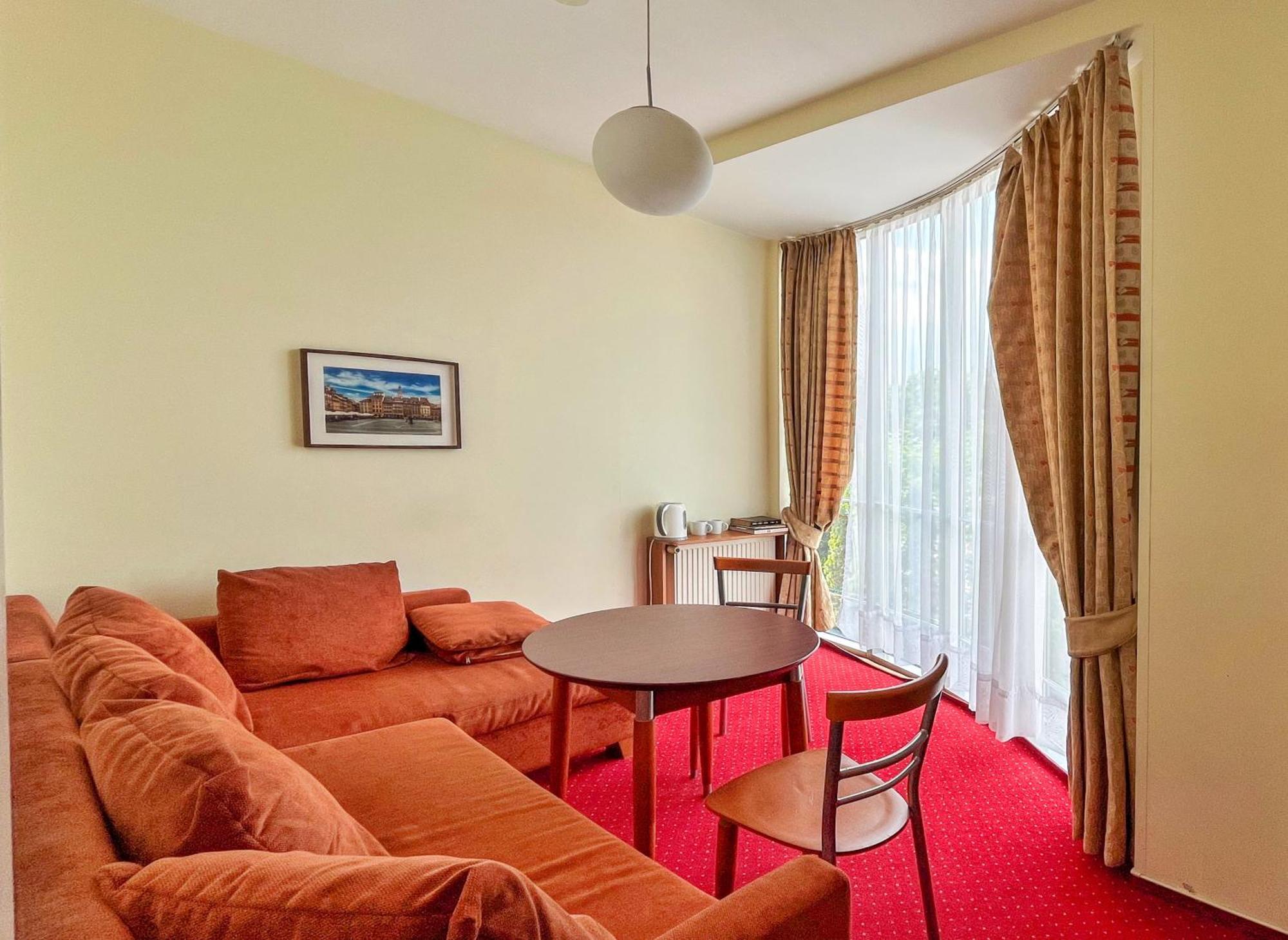 Fry House Hostel *
