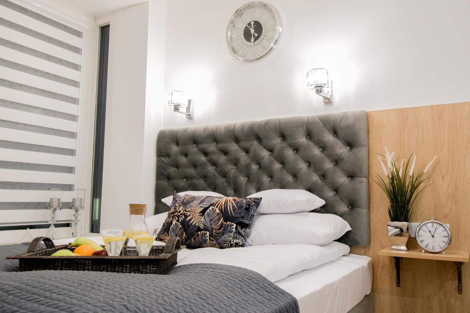 Seasons By Alluxe Boutique Apartment