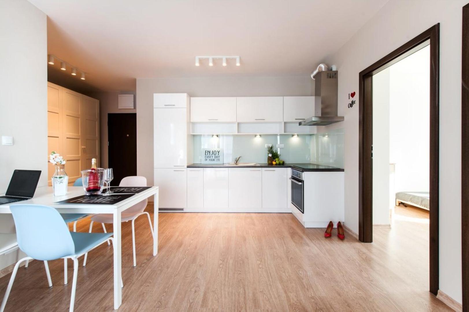 Superapart Jana Kazimierza 127 Secluded Urban Hideaway With Modern Comforts