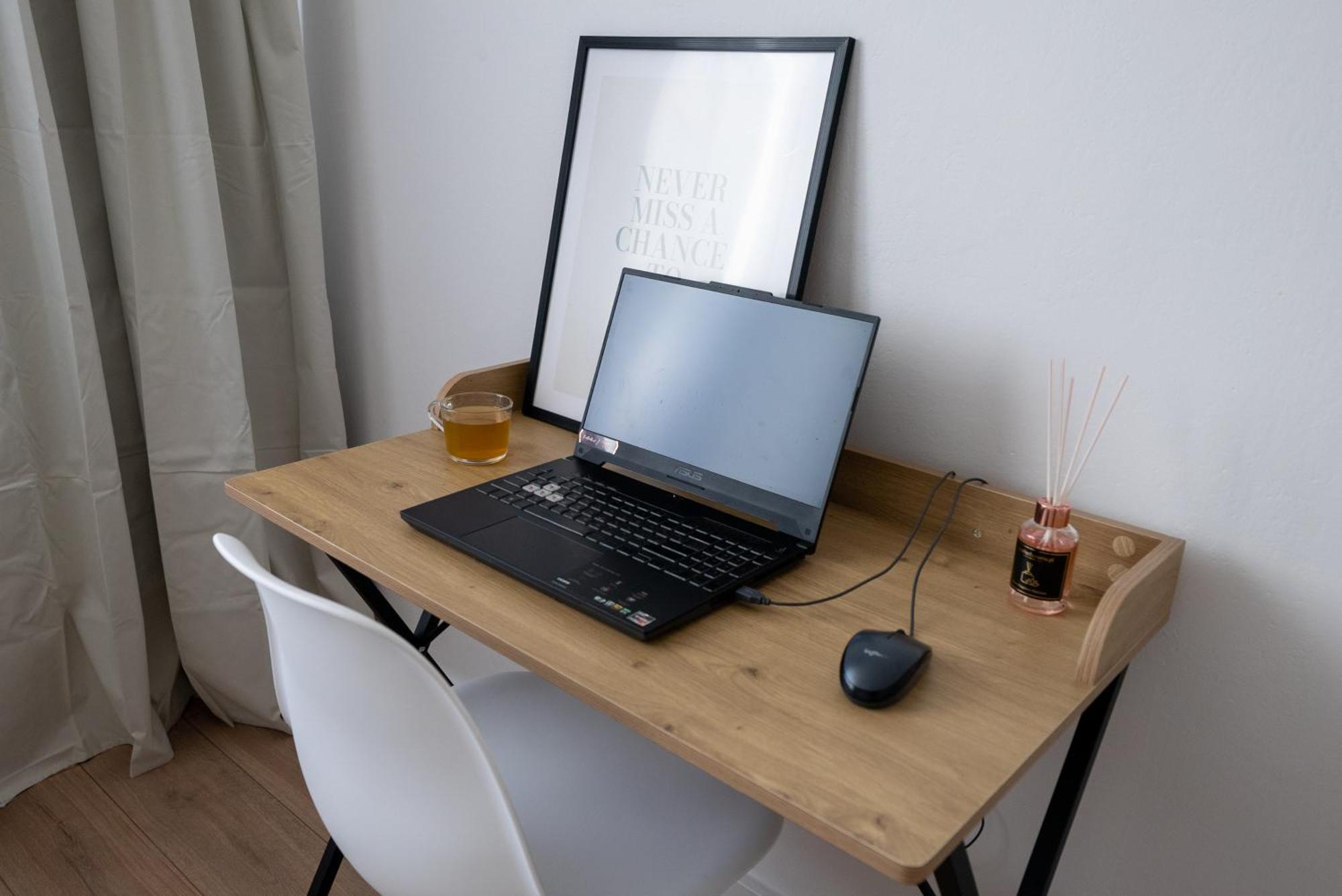 Downtown - Balcony&workspace - By Rentujemy Apartamento