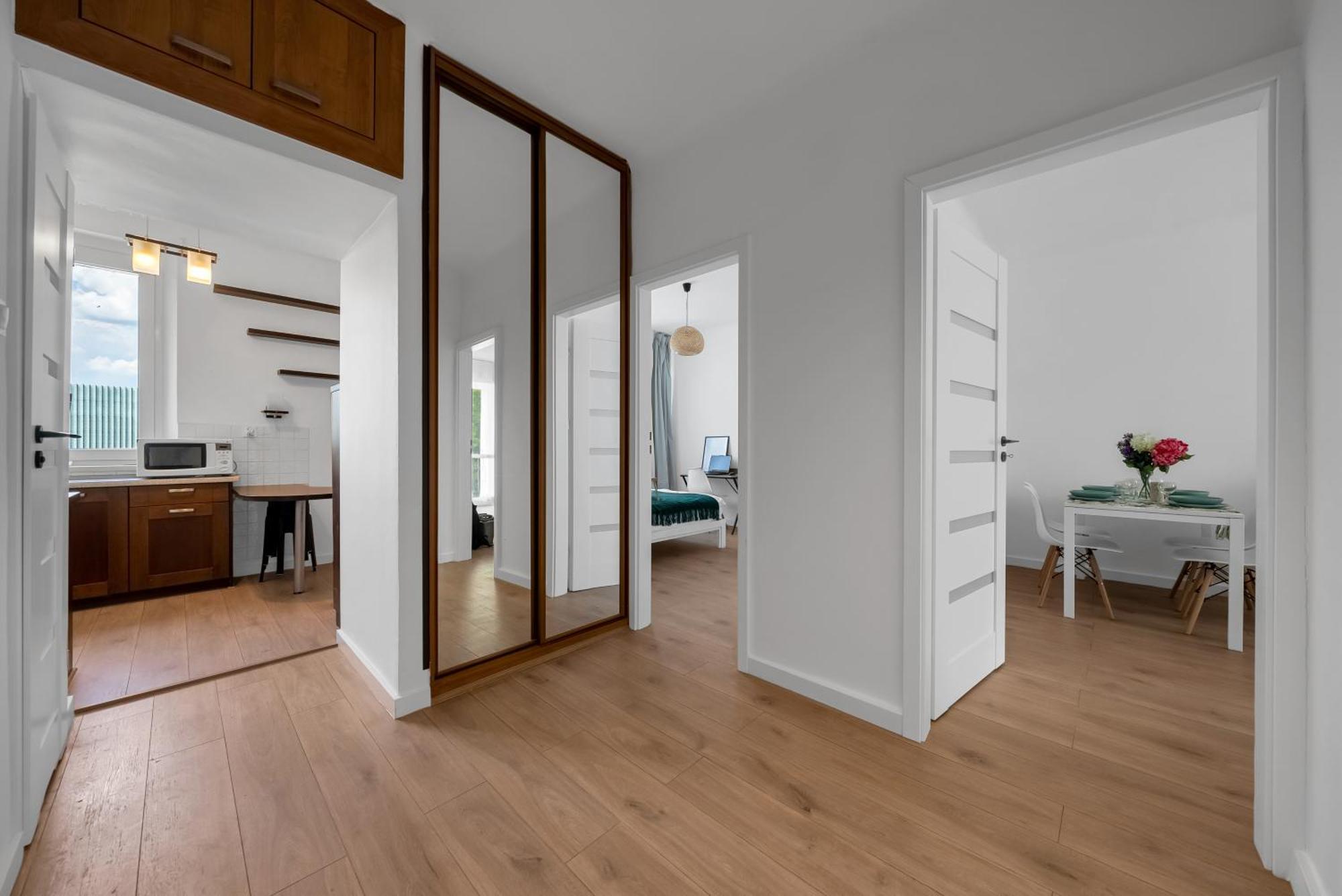 Apartamento Downtown - Balcony&workspace - By Rentujemy *