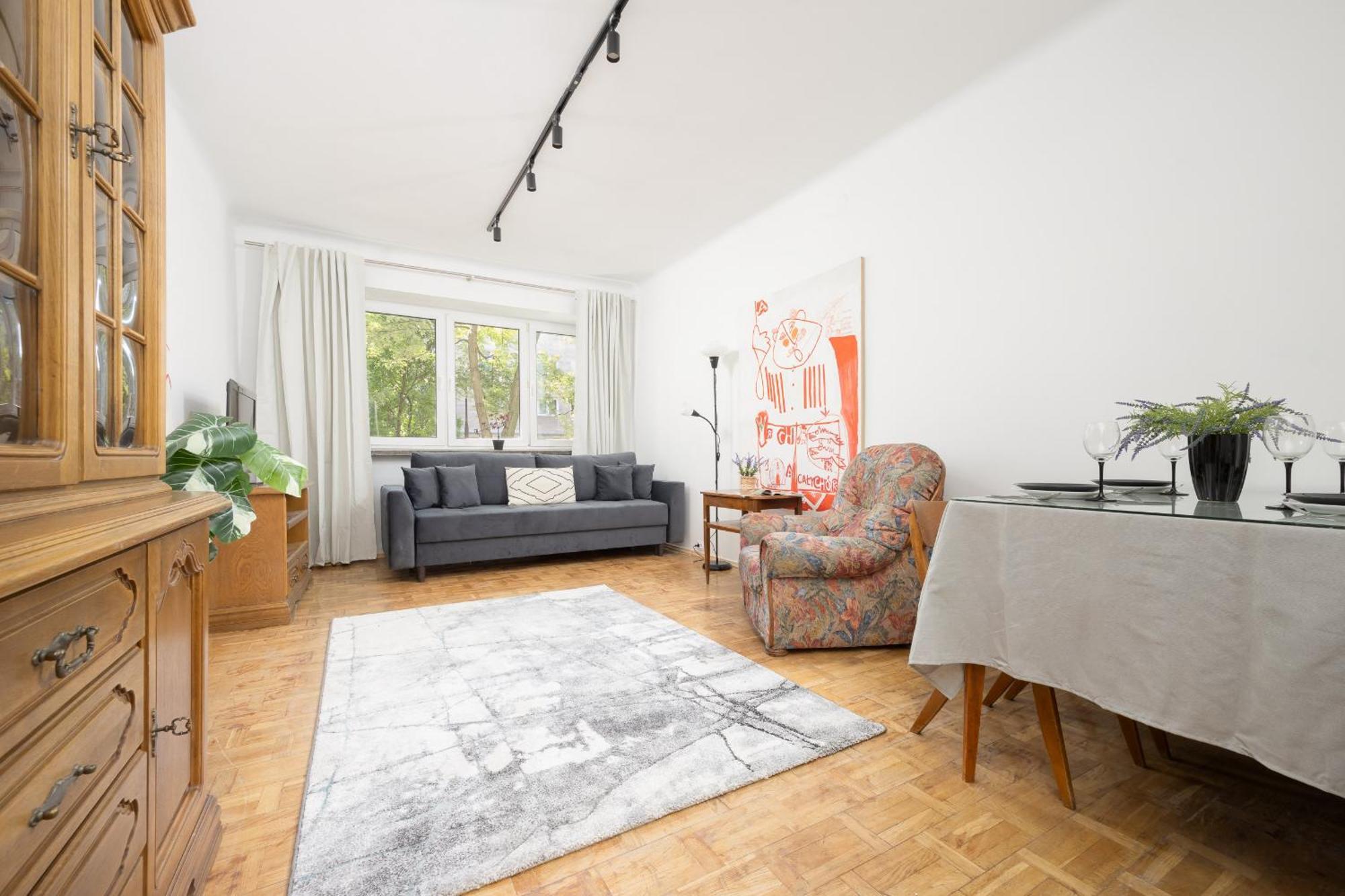 Apartamento Przytulny I Tradycyjny Na Parterze W Centrum Warszawy By Renters Varsóvia