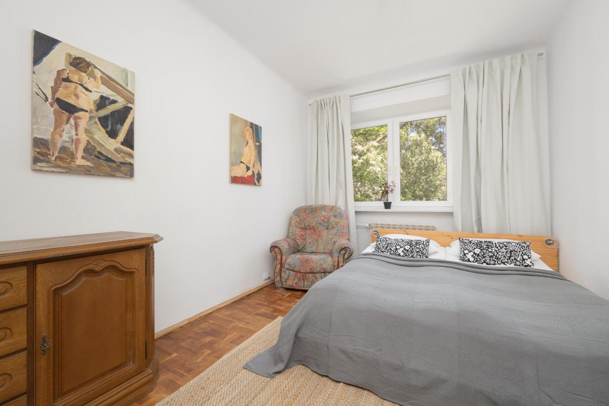 Przytulny I Tradycyjny Na Parterze W Centrum Warszawy By Renters Varsóvia
