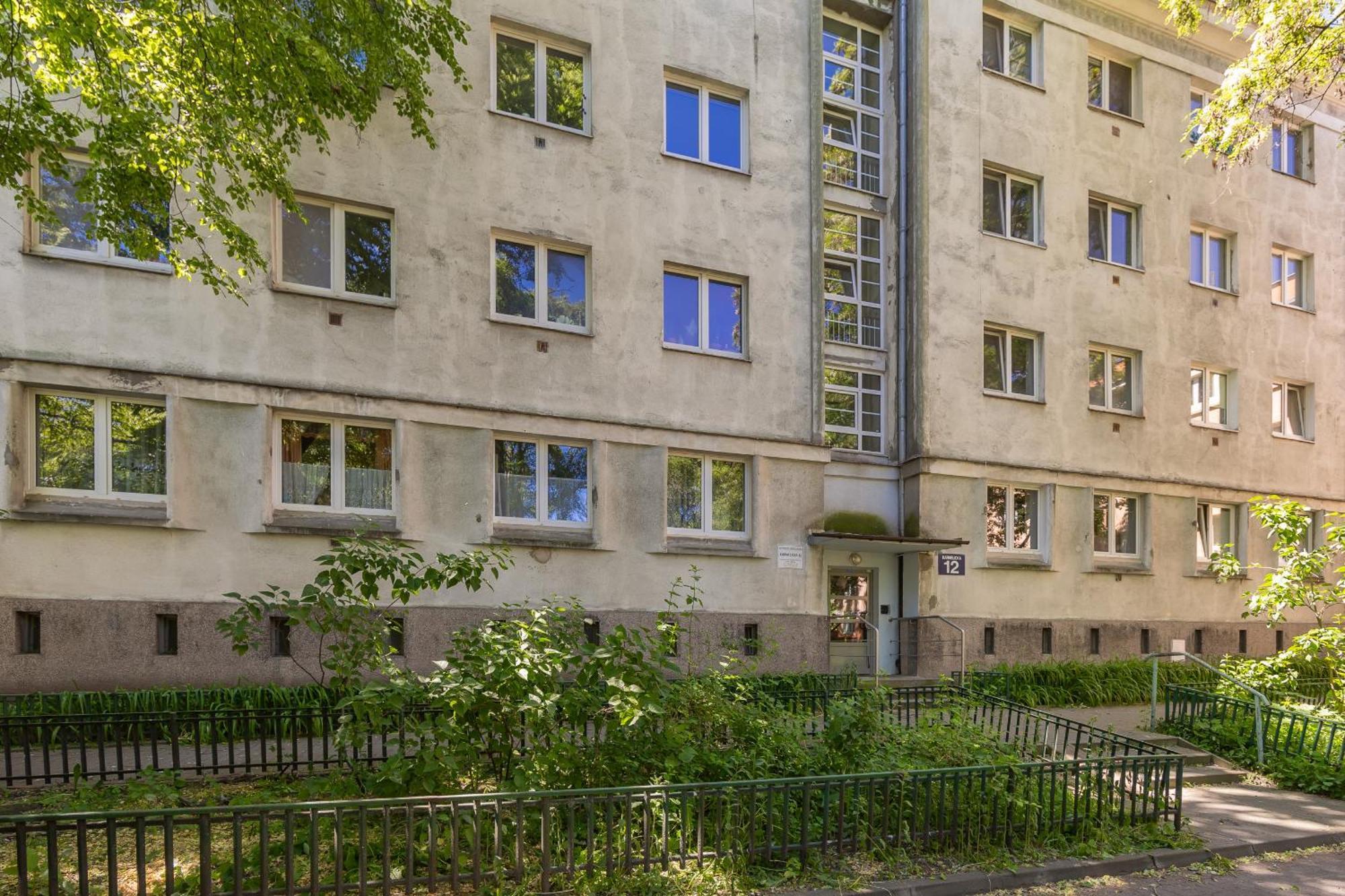 Przytulny I Tradycyjny Na Parterze W Centrum Warszawy By Renters * Varsóvia