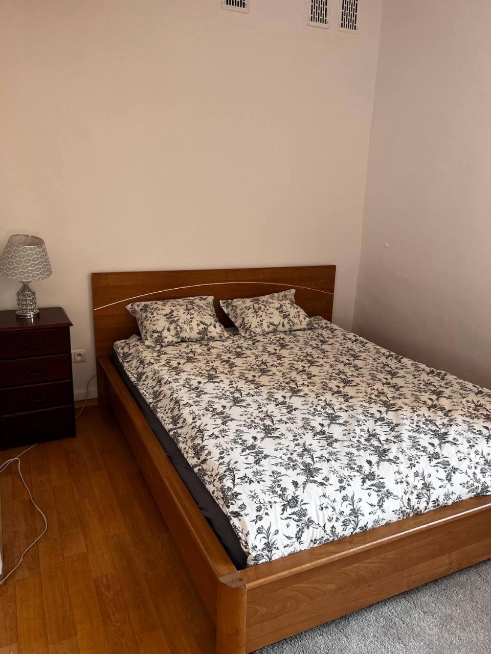 Homestay To Close