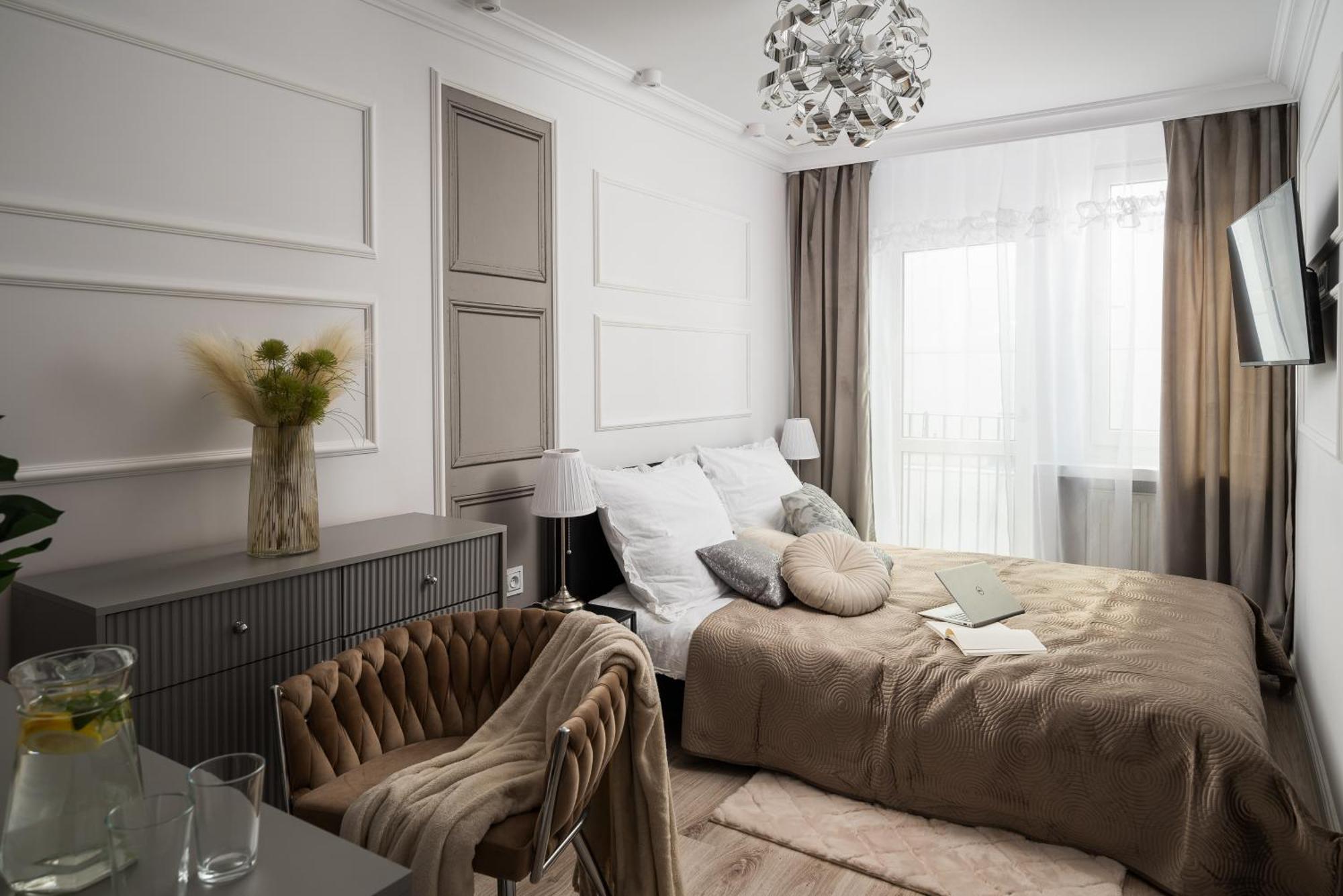 Stunning 2-br Palace In The Window, Air-conditioning 500m To Station * Warsaw