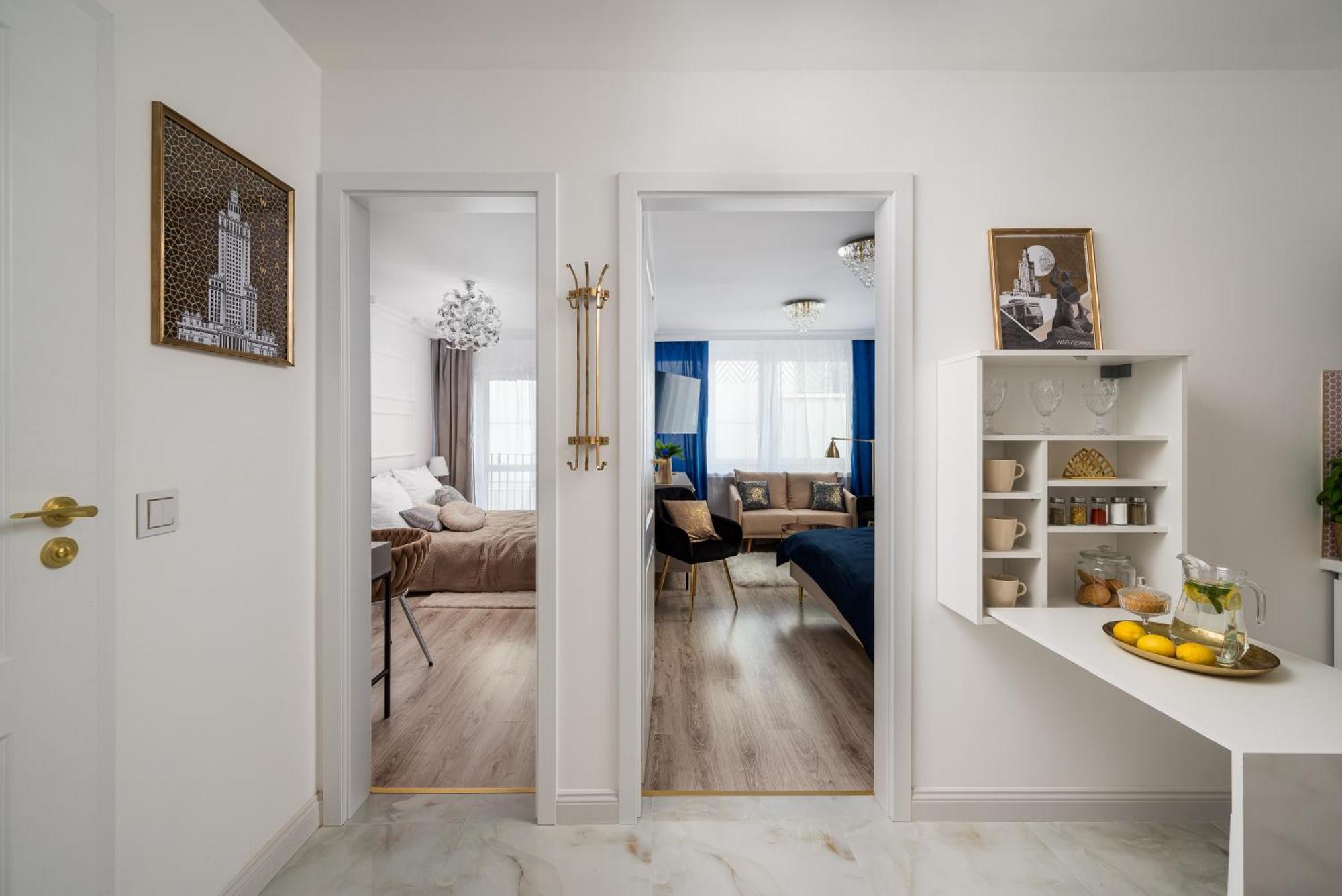 Apartment Stunning 2-br Palace In The Window, Air-conditioning 500m To Station Warsaw