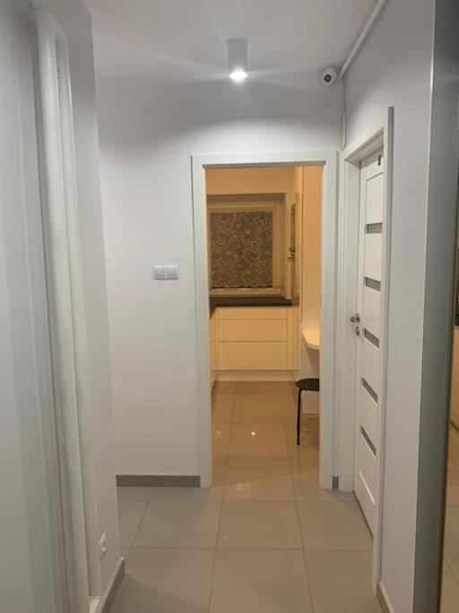 Apartment Cozy Private Near Metro Ratusz Warsaw