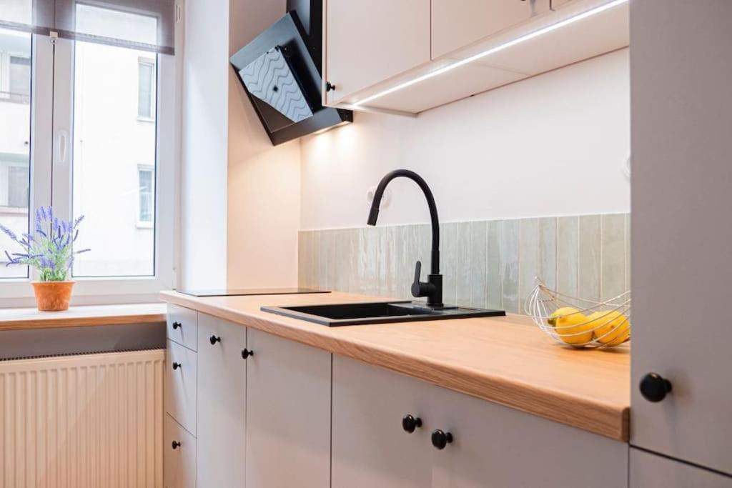 Apartment Klimatyczne Studio W Historycznej Pradze - Stadion Narodowy, Centrum Warsaw