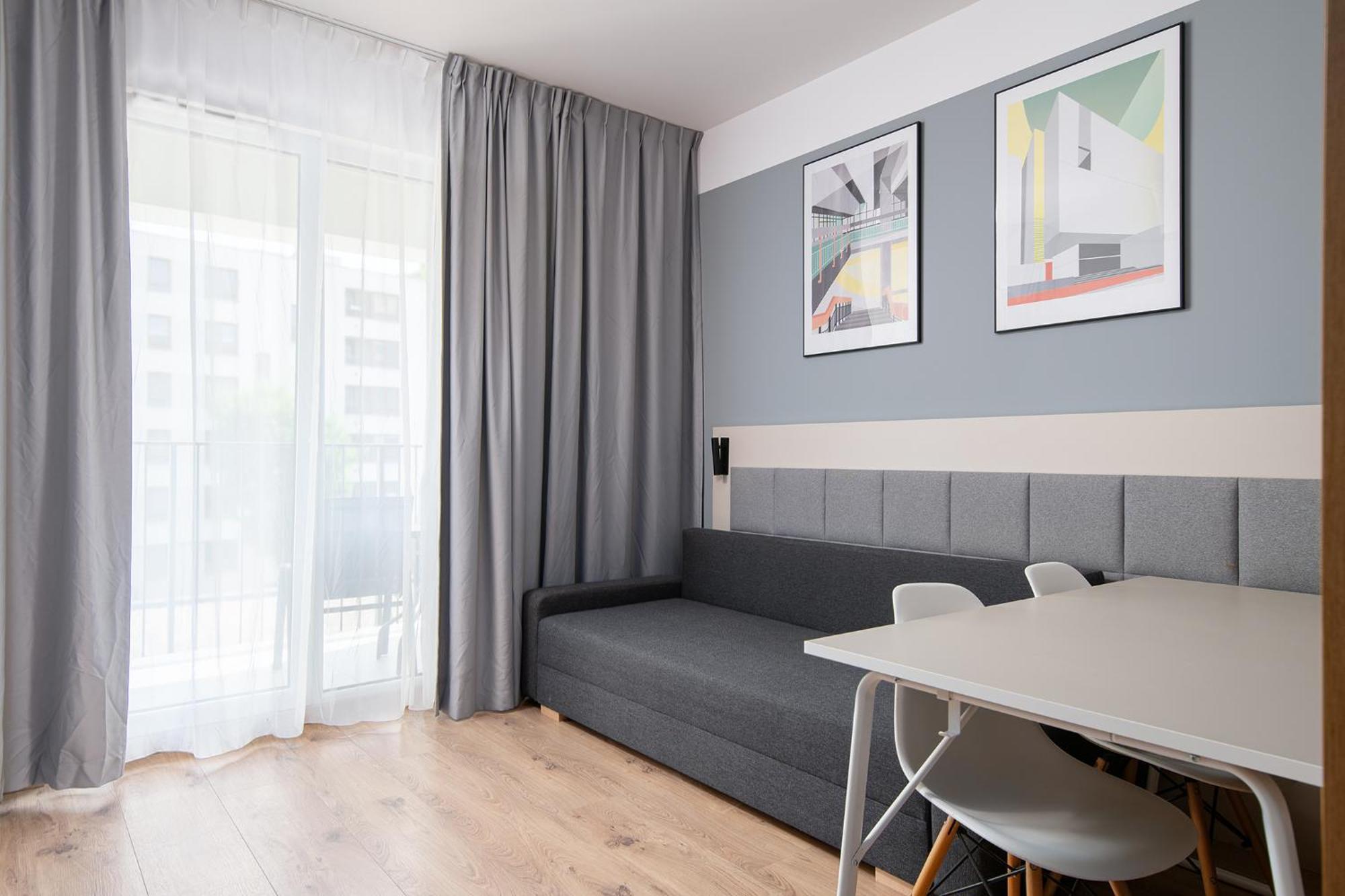 Rentplanet - Wolska * Warsaw