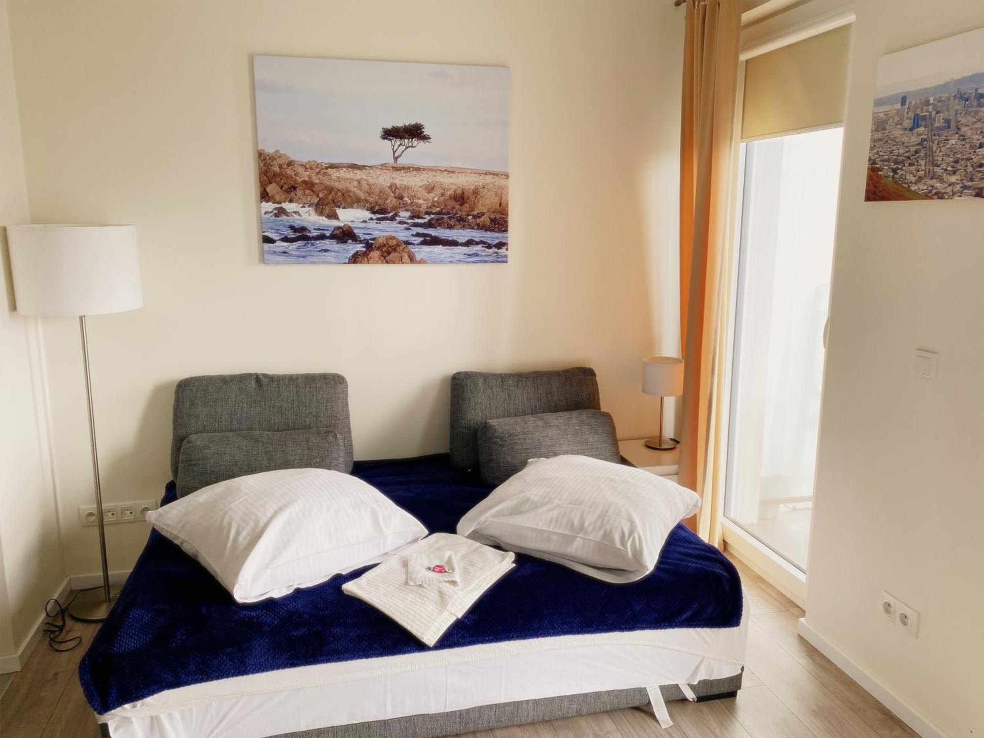 Wola Tower Apartamento *