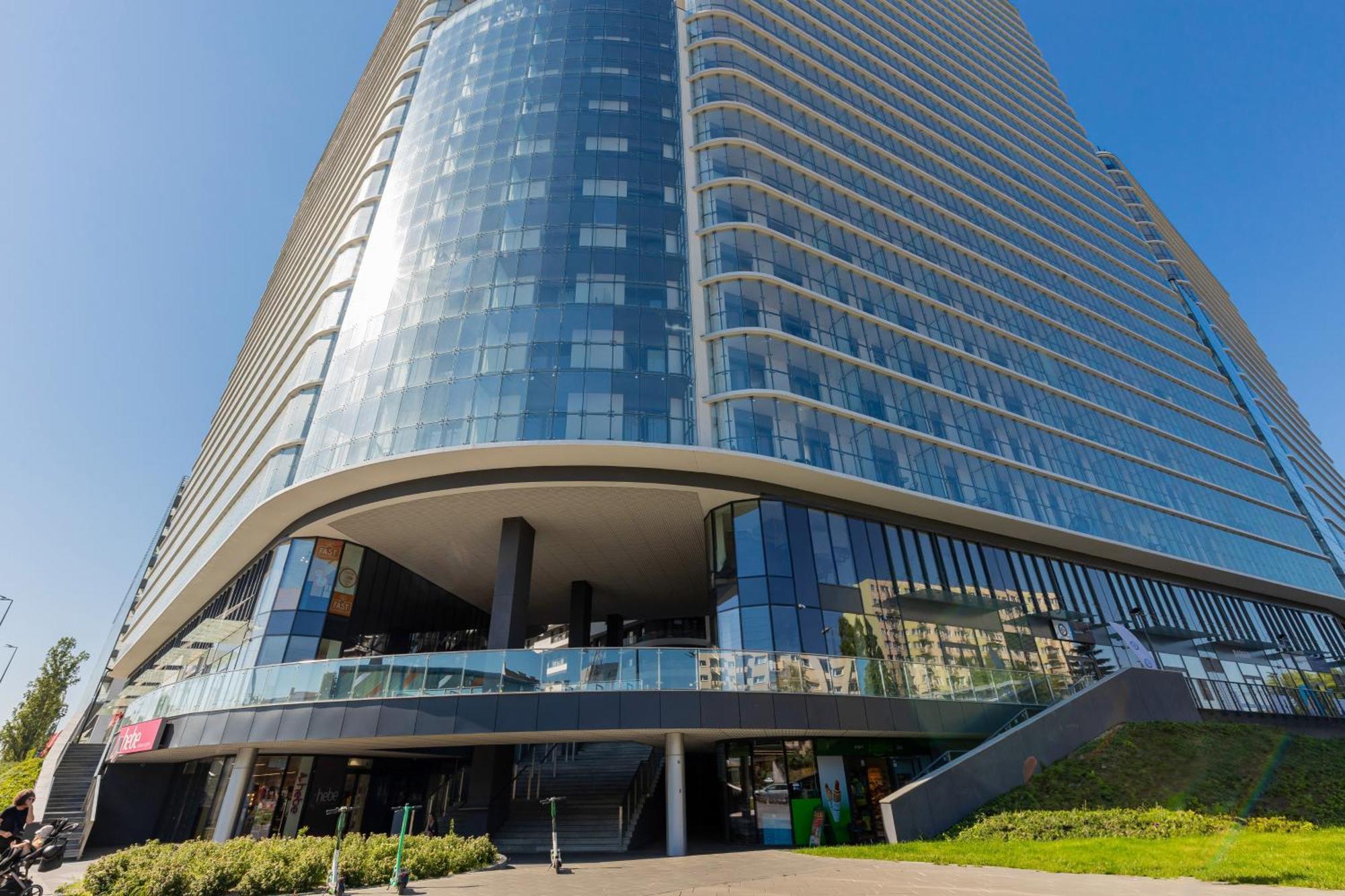 Business Kasprzaka With Parking By Renters *