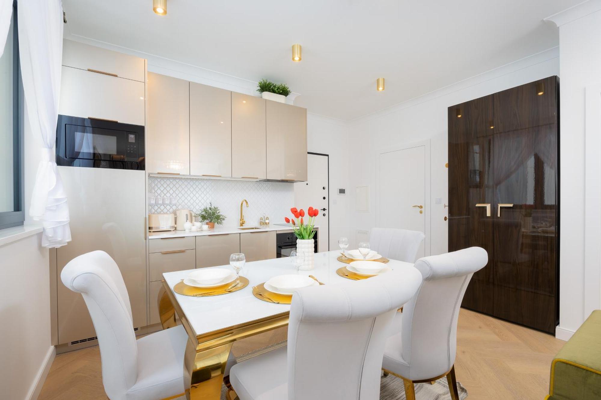 Stylish Grzybowska By Renters *
