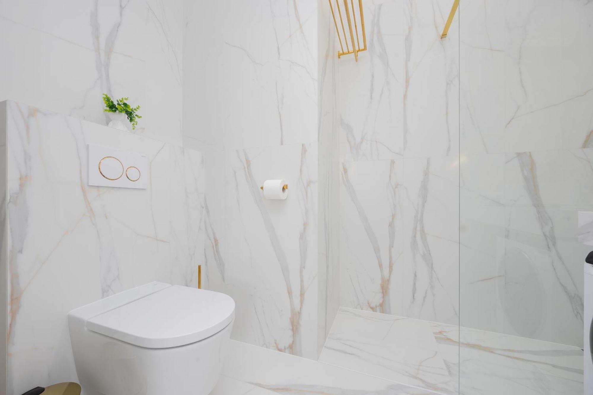 Stylish Grzybowska By Renters Apartment Warsaw