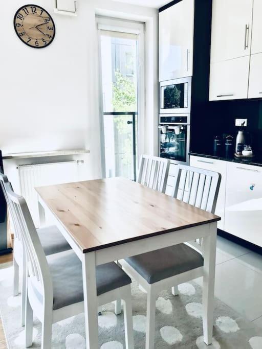 Apartment Nowoczesny Na Pradze Warschau
