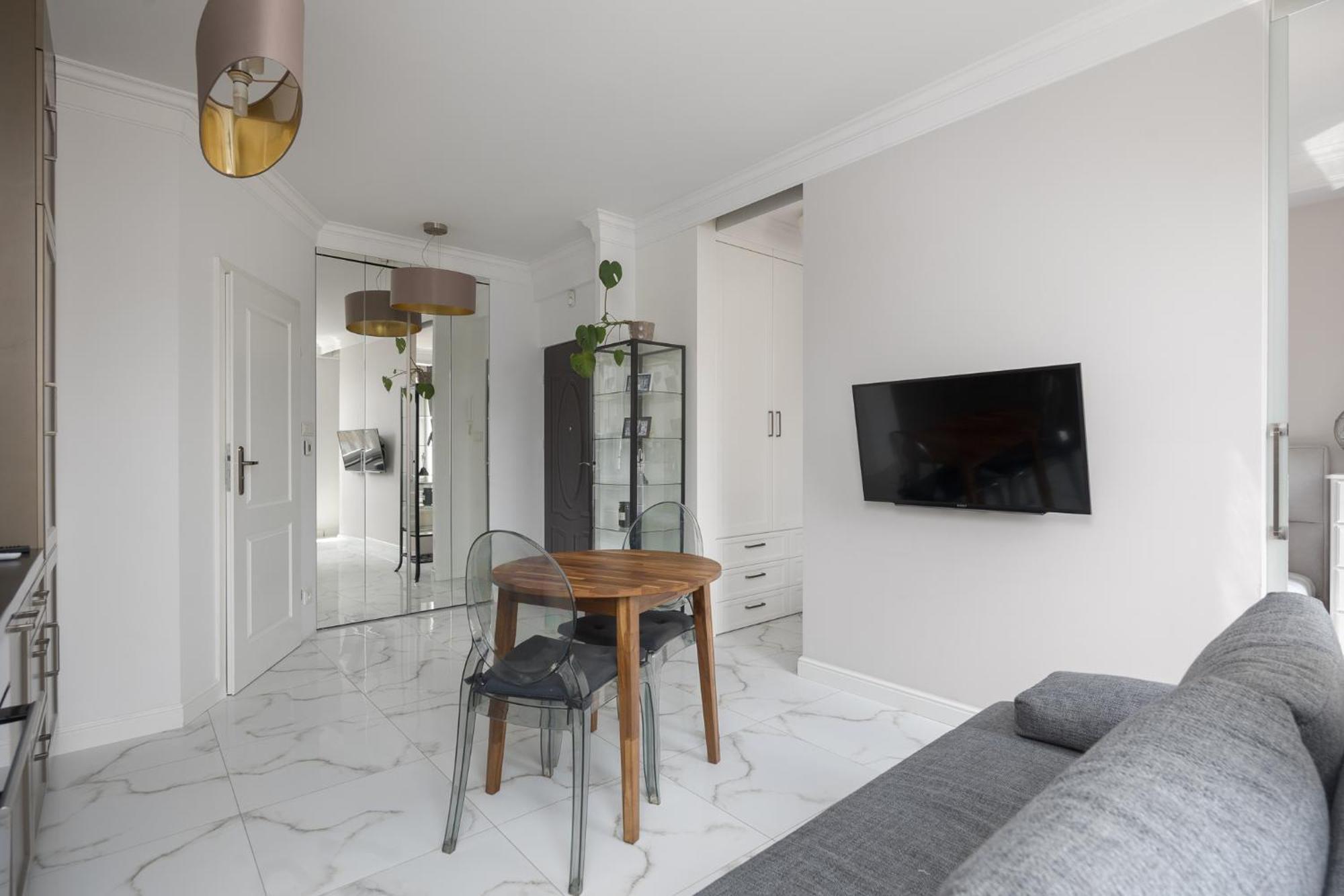 Chmielna Downtown Apartment Warsaw