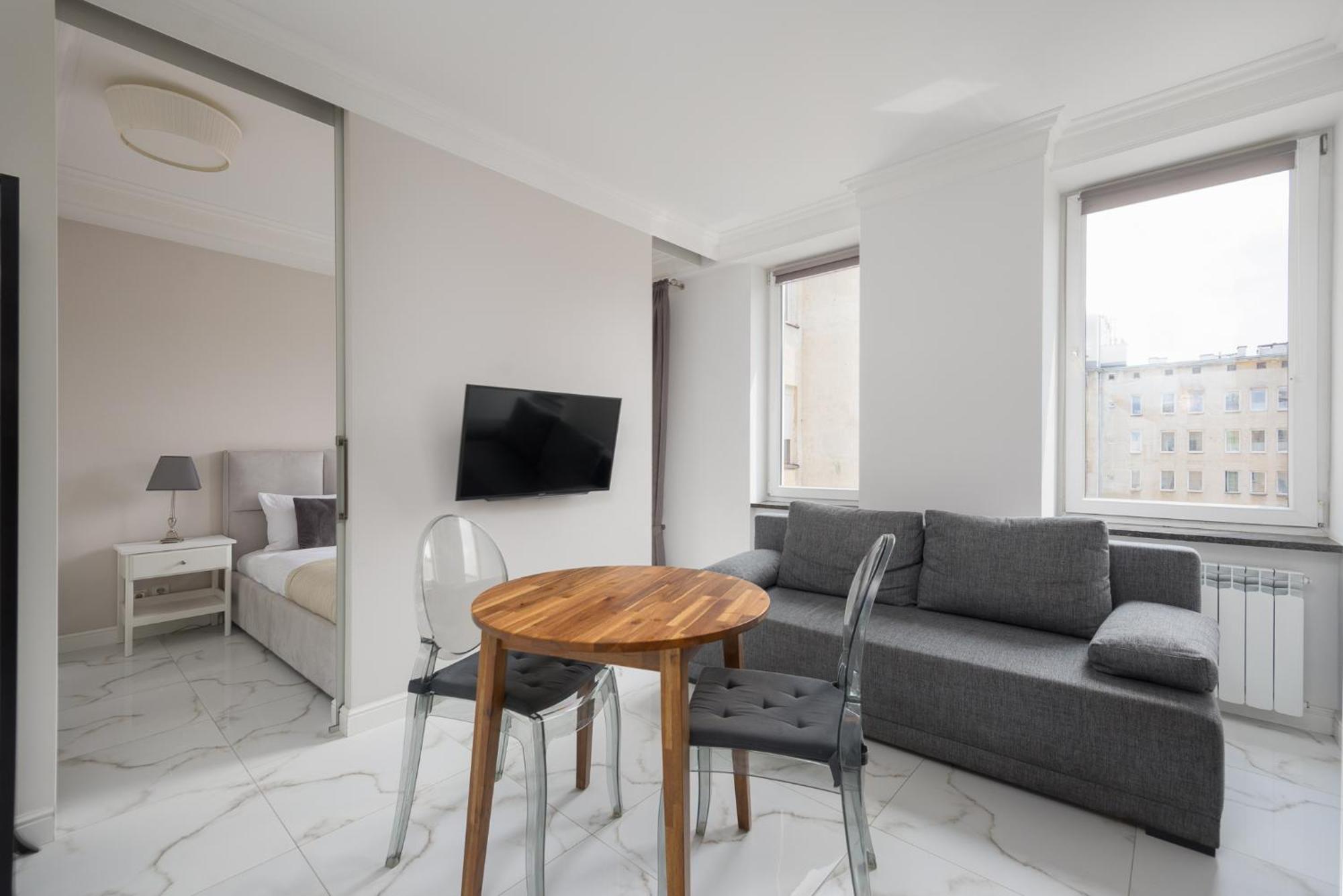 Chmielna Downtown Apartment Warsaw