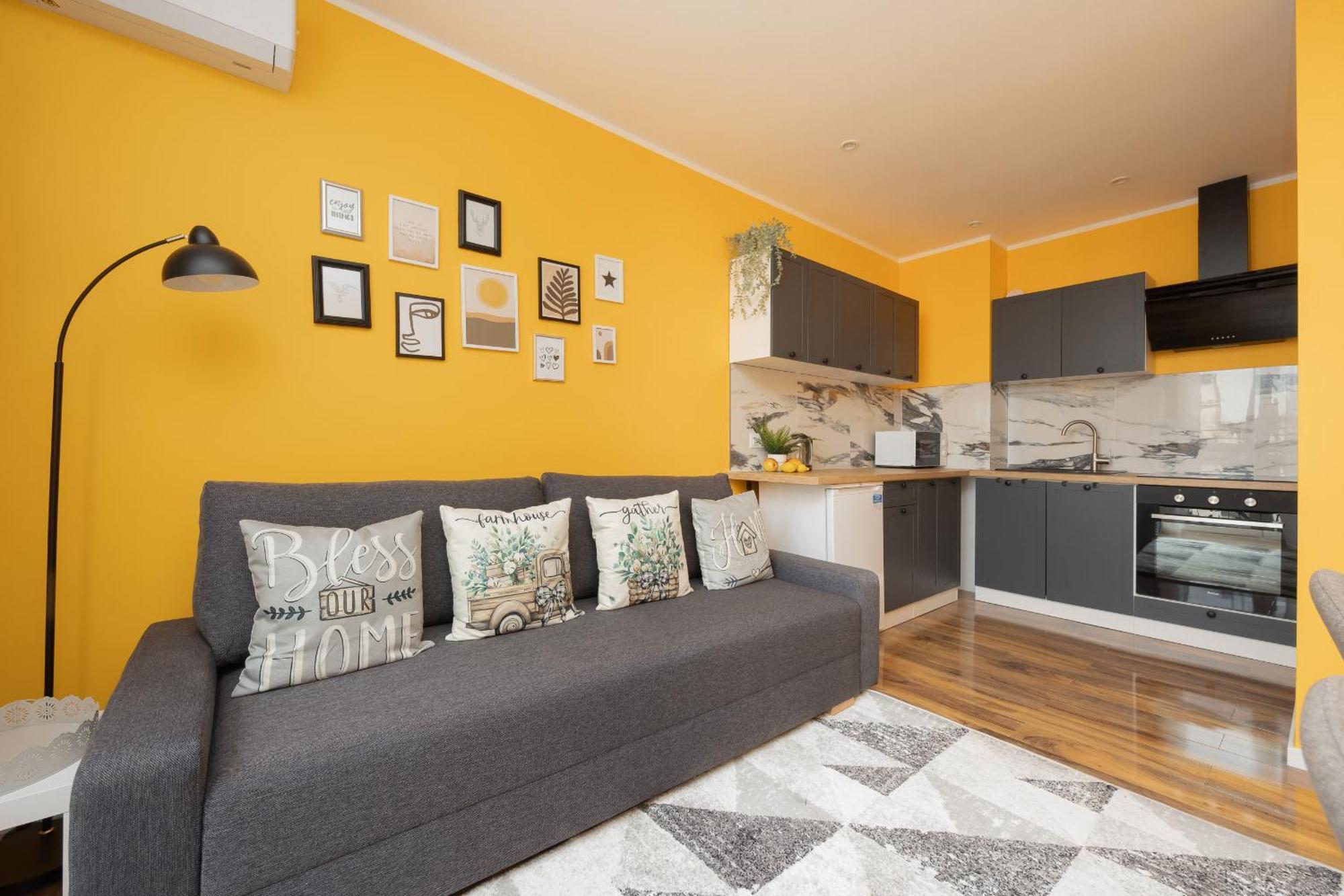 Apartment Na Alejach Jerozolimskich Przy Palacu Kultury I Nauki By Renters