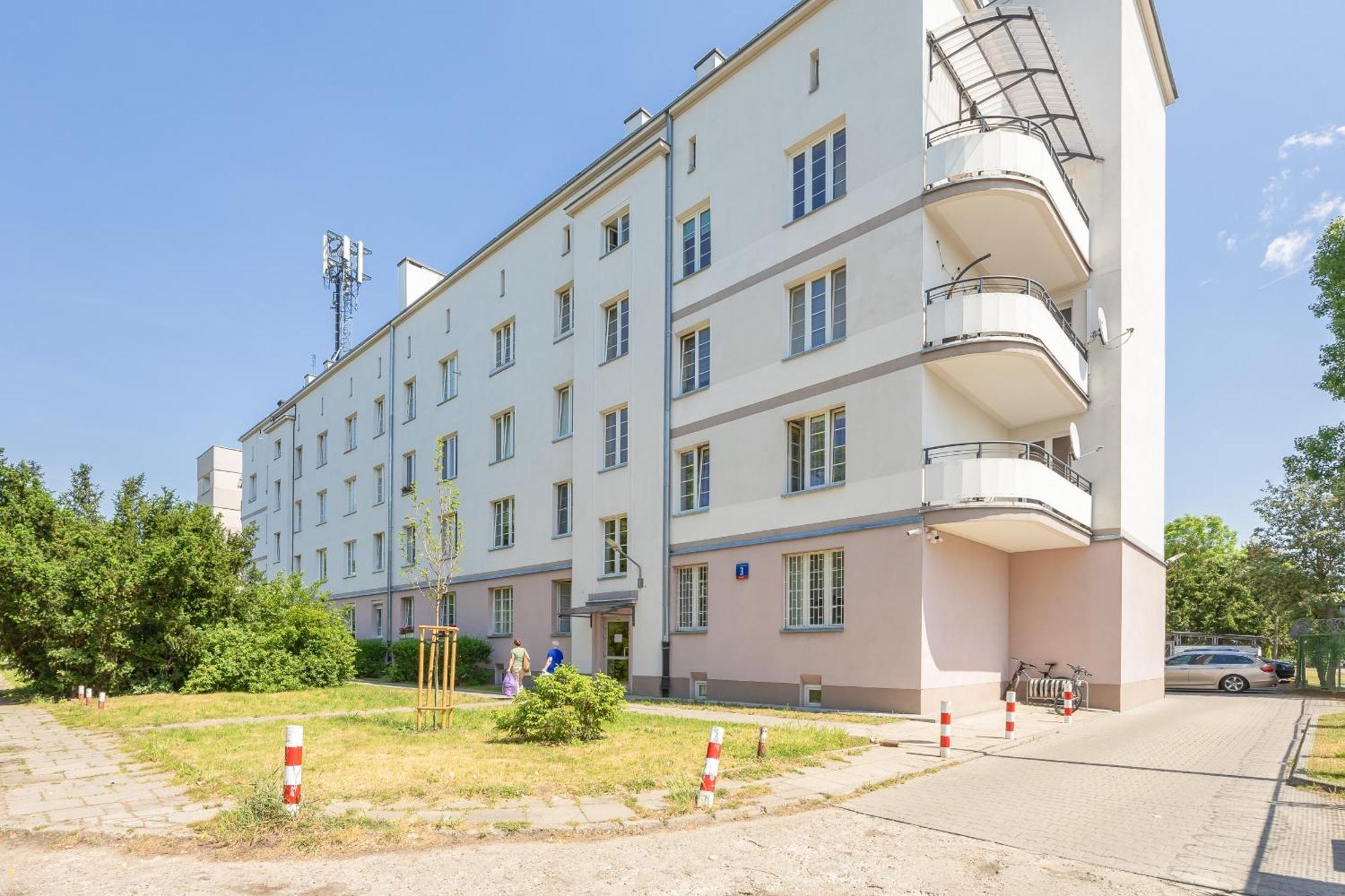 Near Lazienki Krolewskie W Warszawie By Renters