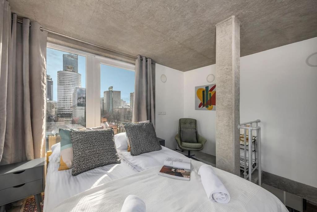 New Skyline Penthouse *