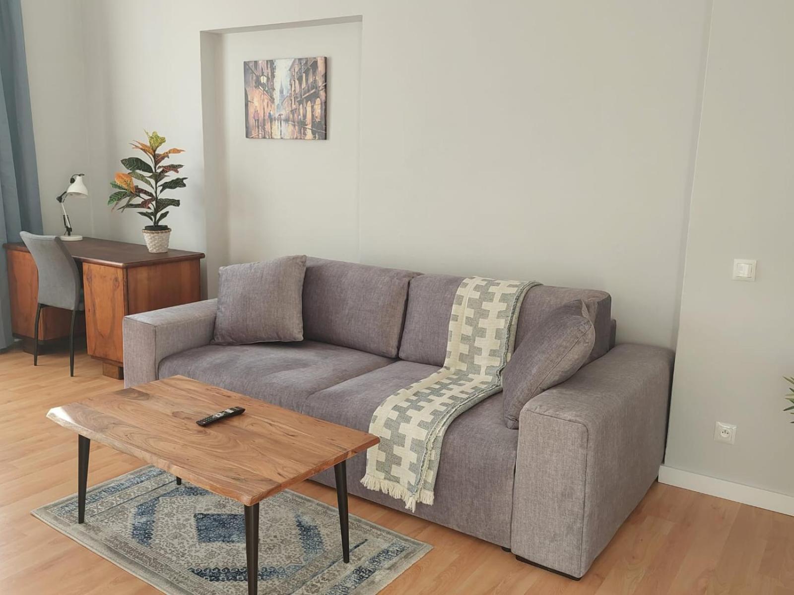 Apartment Stylish Bright Ochota With Balcony