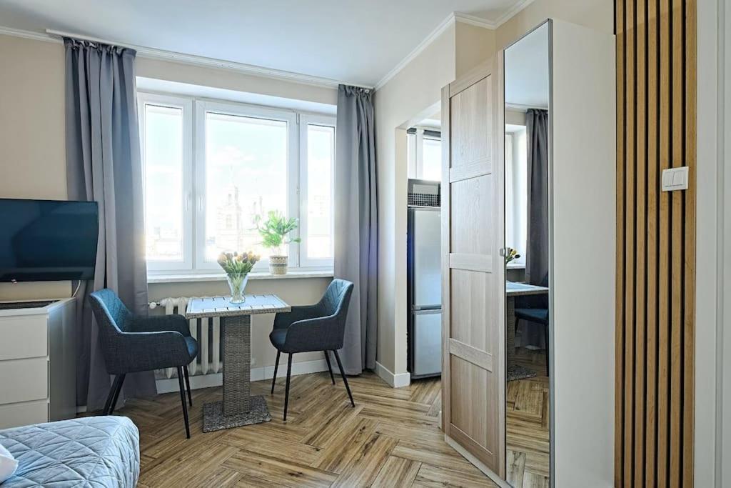 Privilage Your At Emilii Plater 55