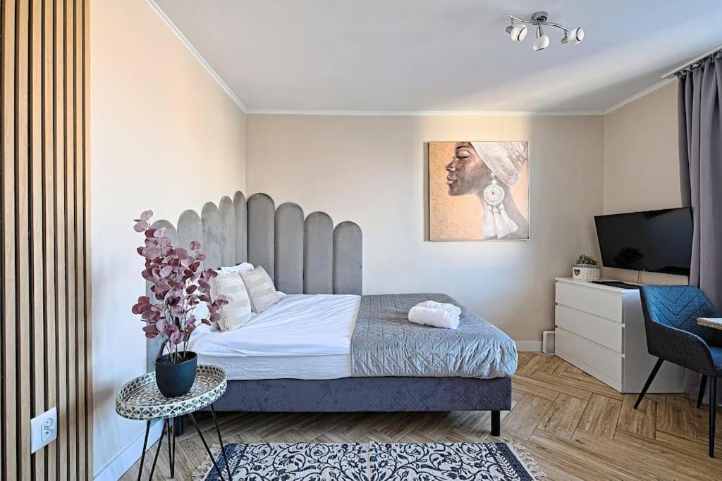 Privilage Your At Emilii Plater 55 Apartment Warsaw
