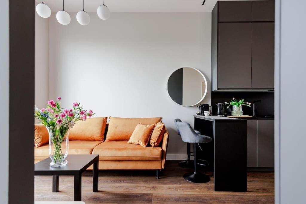 Business With 1 Bedroom By Ecru Wwa81 * Warsaw