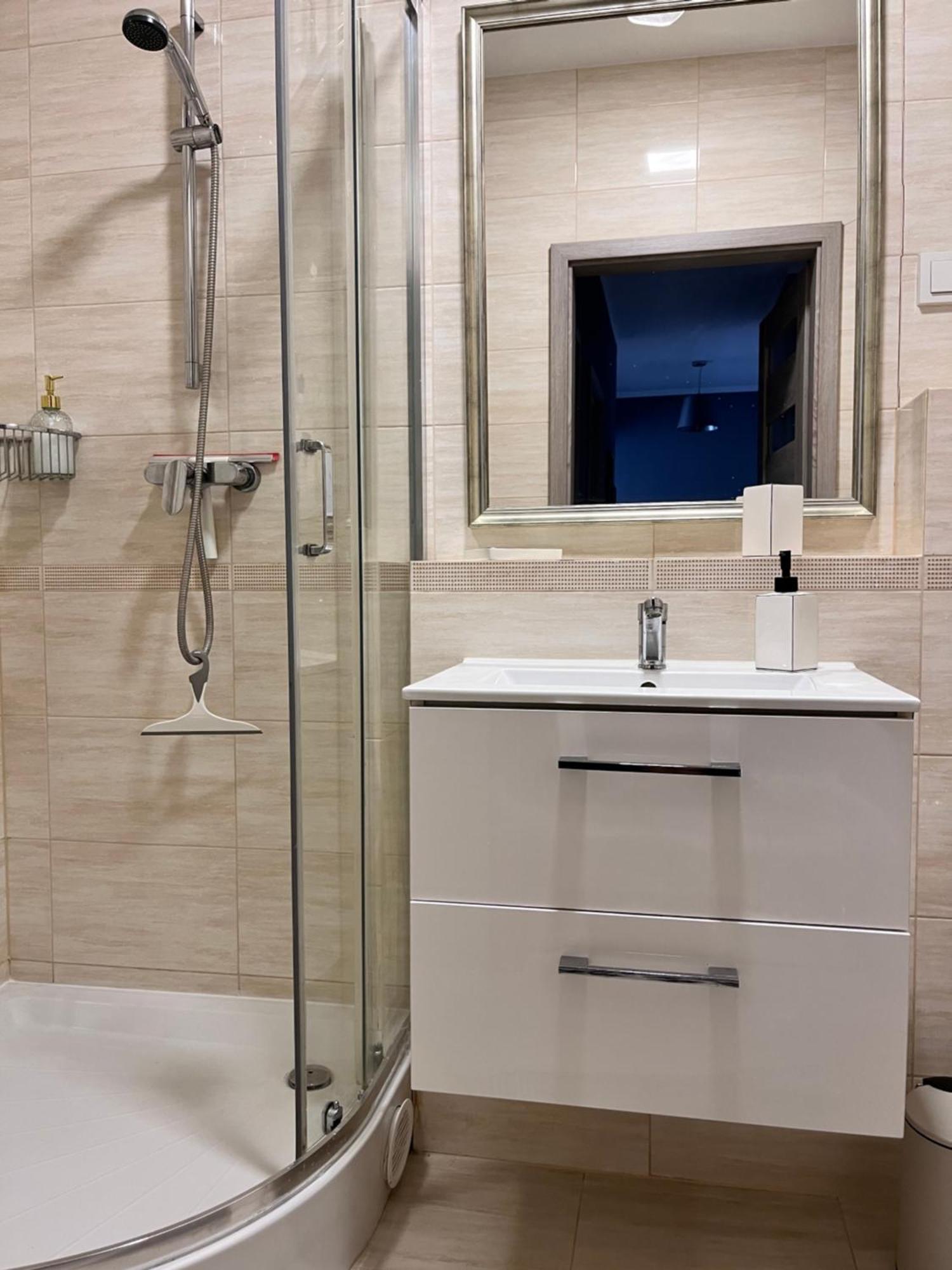 Apartment Metro Slodowiec Free Parking