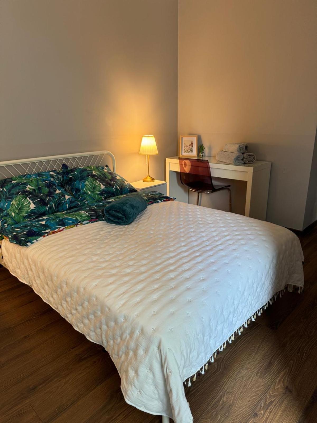 Metro Slodowiec Free Parking Apartment