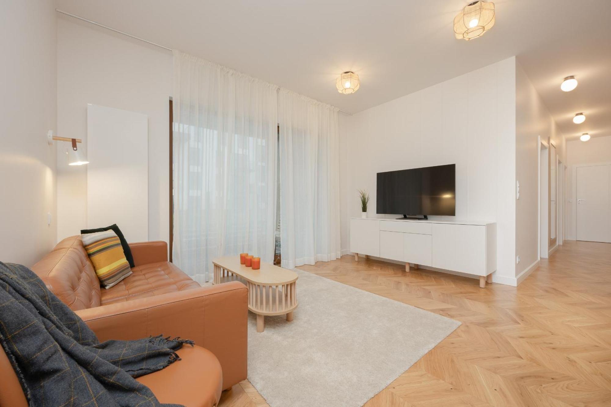 Wilanow Family With Parking & Gym By Renters Prestige Apartment *