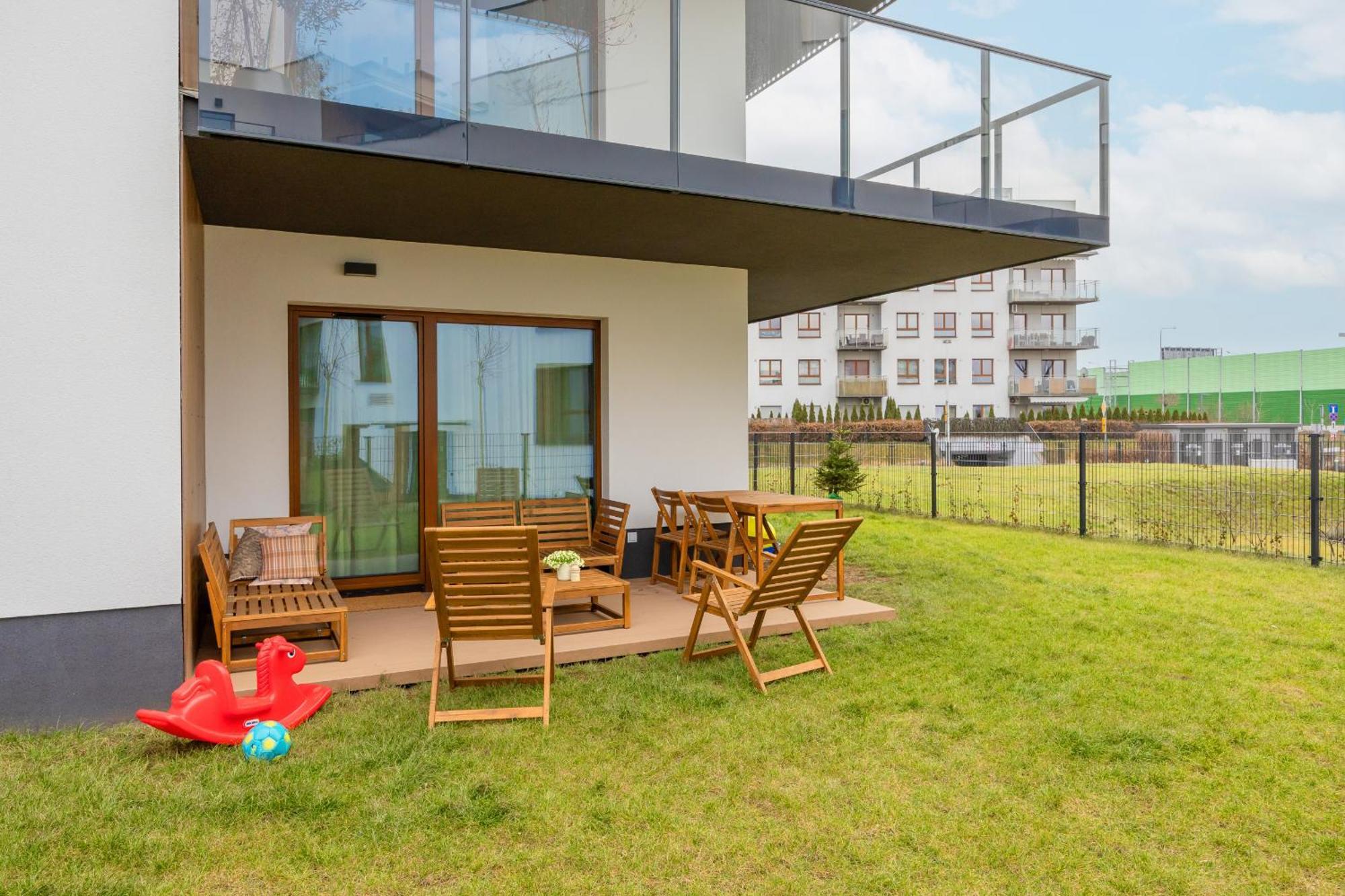 Wilanow Family With Parking & Gym By Renters Prestige