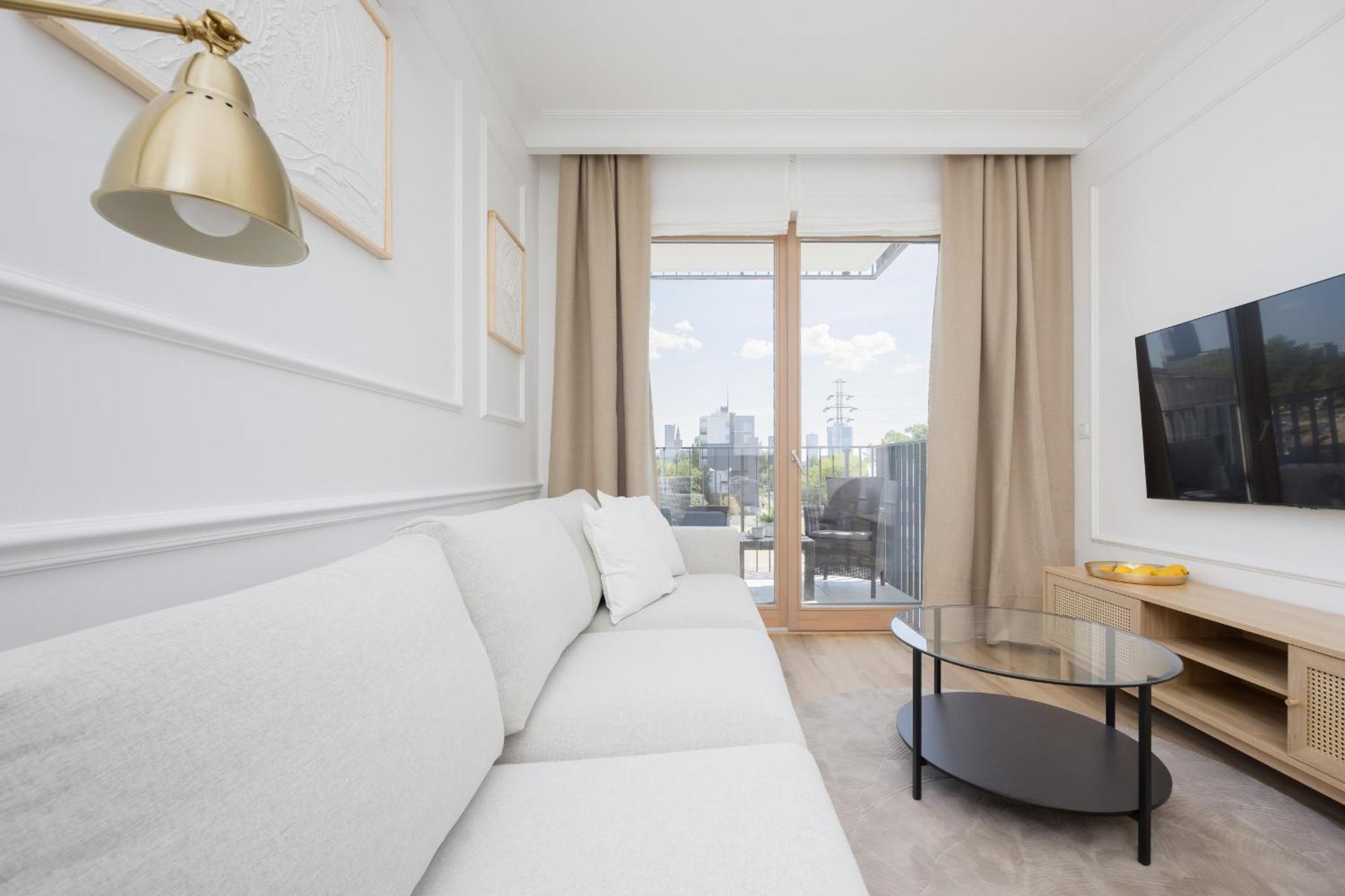 Nowoczesne Z Balkonem Kolejowa Nu Wola By Renters