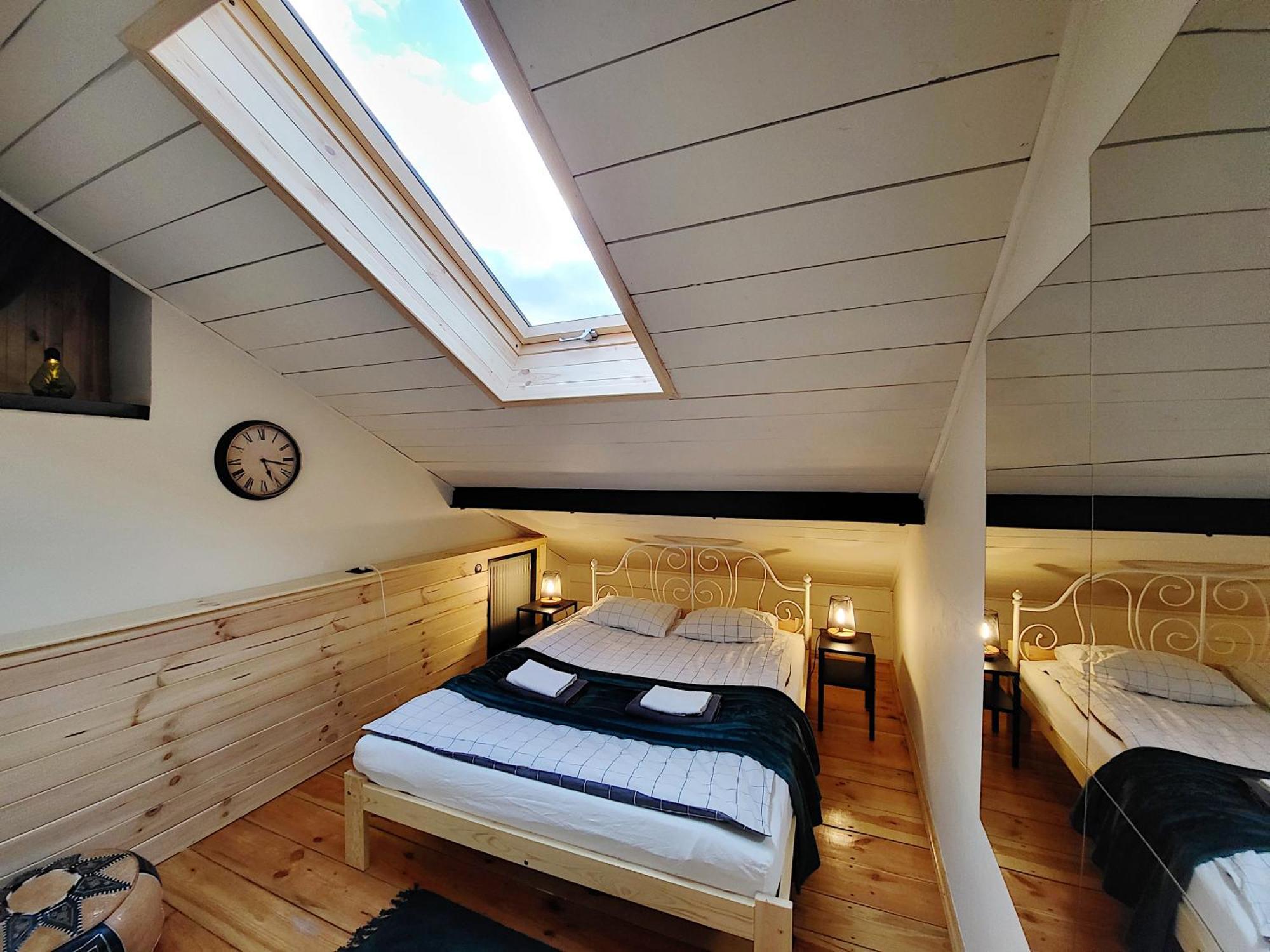Bed & Breakfast Husarska 60