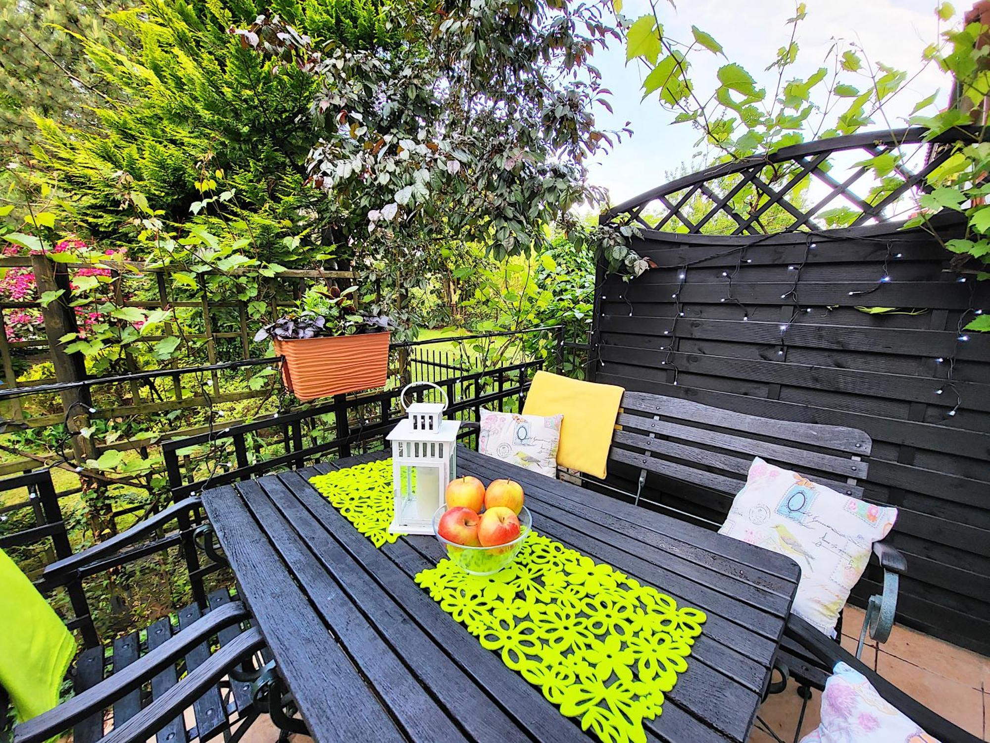 Bed & Breakfast Husarska 60 *